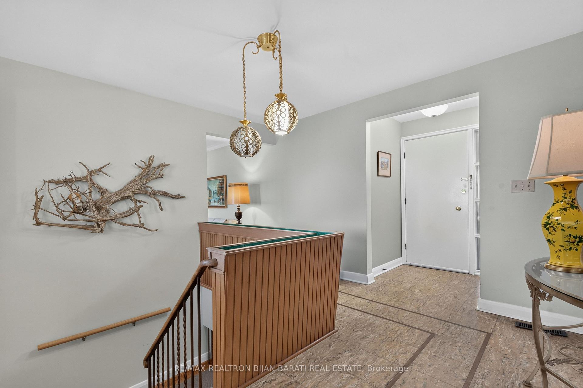 Photo 23 of 14 Heathview Avenue, North York, Bayview Village — HOMEH