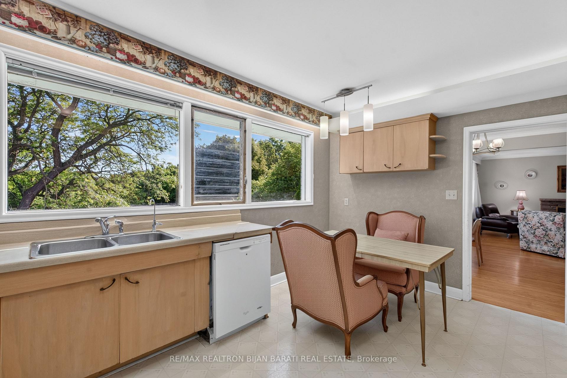 Photo 28 of 14 Heathview Avenue, North York, Bayview Village — HOMEH