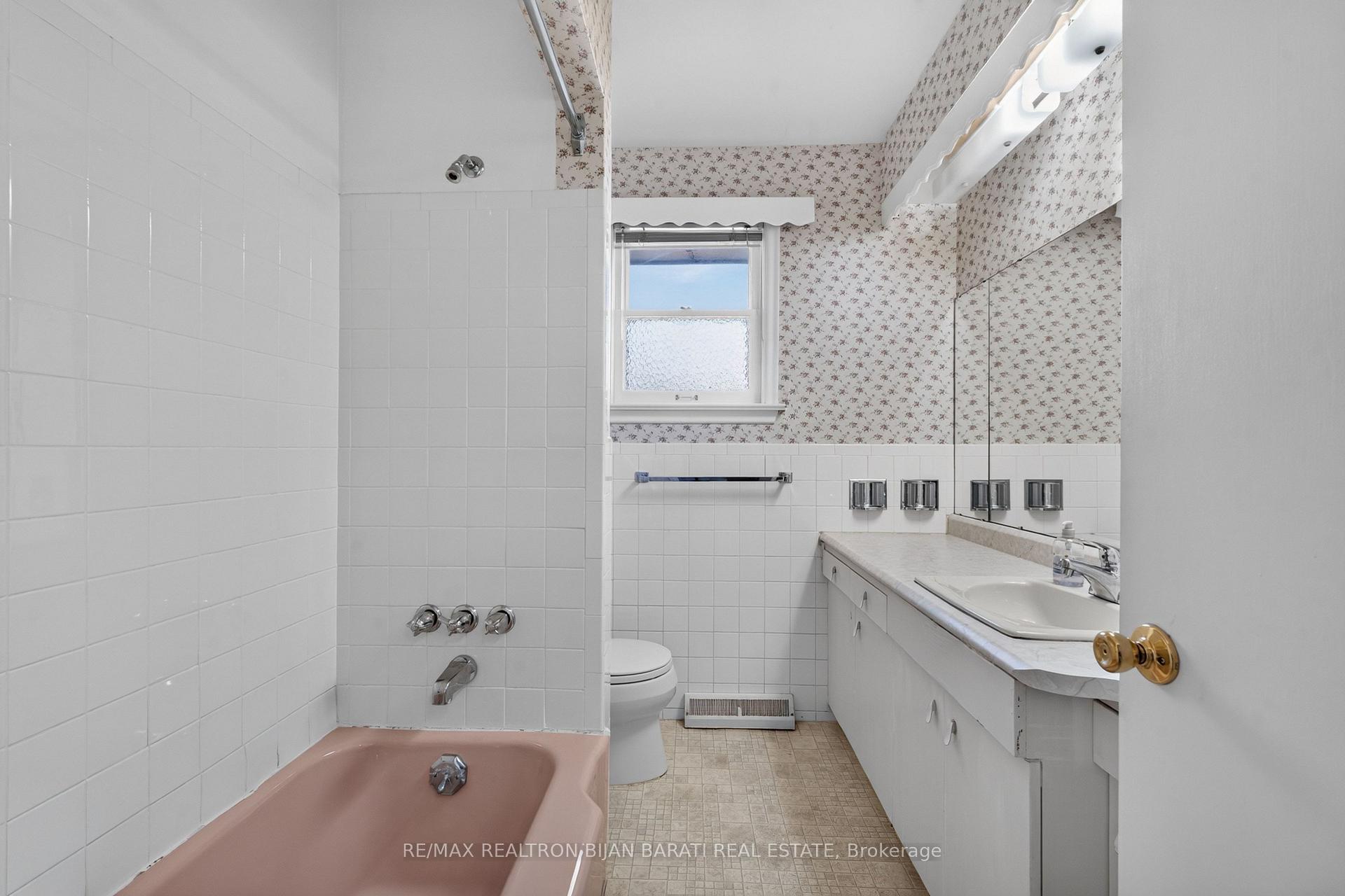 Photo 31 of 14 Heathview Avenue, North York, Bayview Village — HOMEH