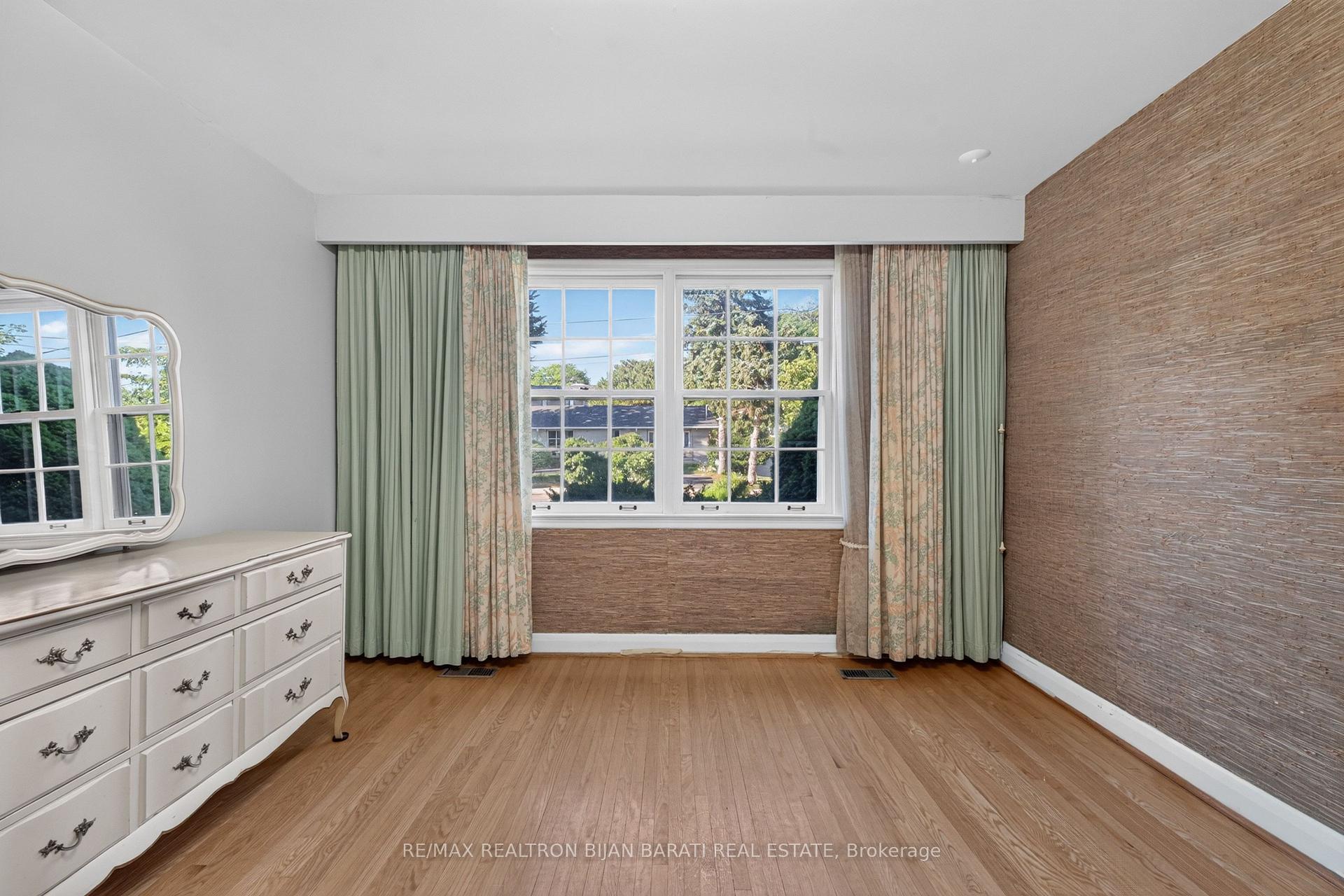 Photo 33 of 14 Heathview Avenue, North York, Bayview Village — HOMEH