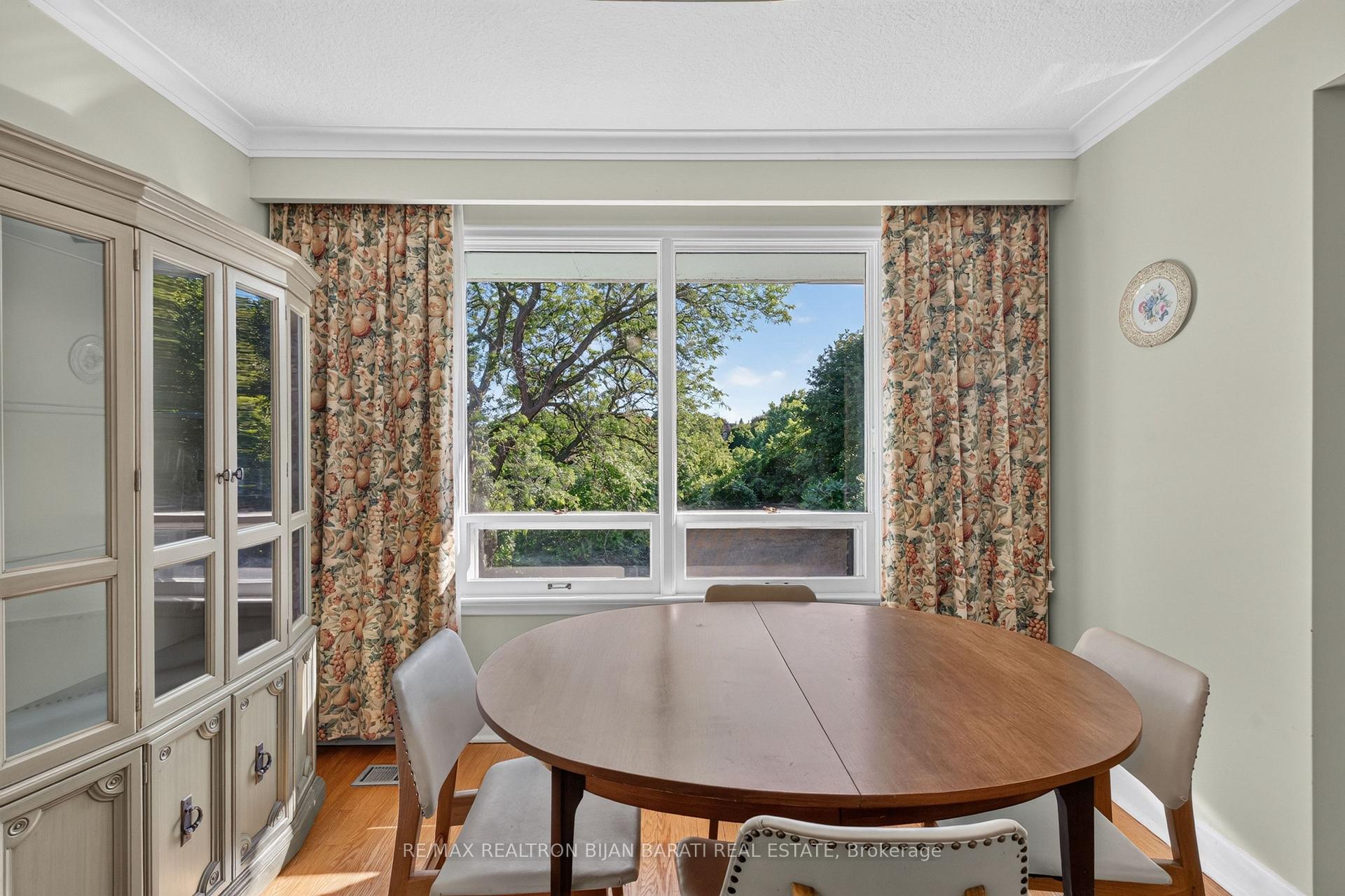 Photo 34 of 14 Heathview Avenue, North York, Bayview Village — HOMEH
