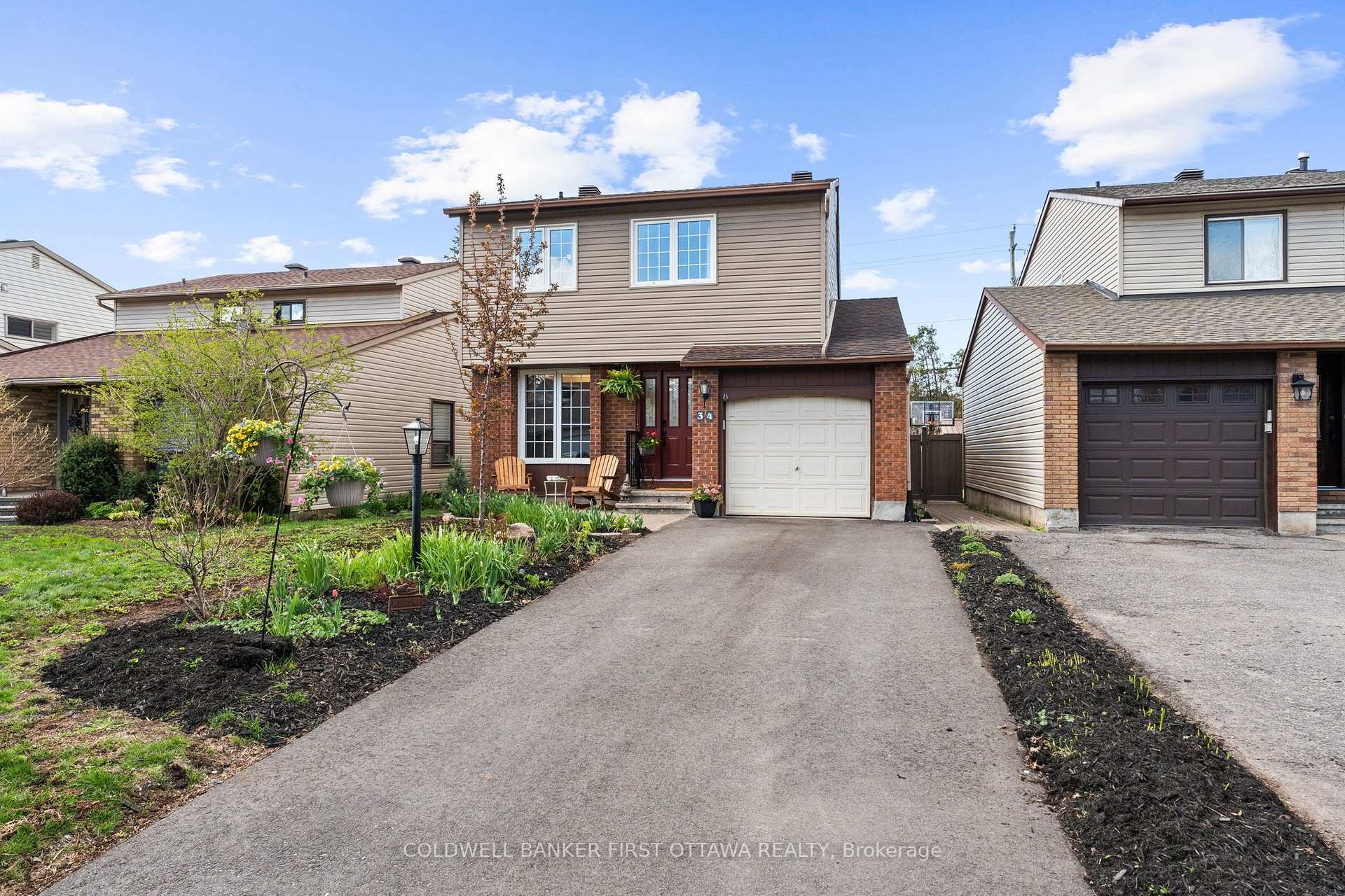Photo 3 of 34 Melville Drive, Ottawa, Barrhaven - Pheasant Run — HOMEH