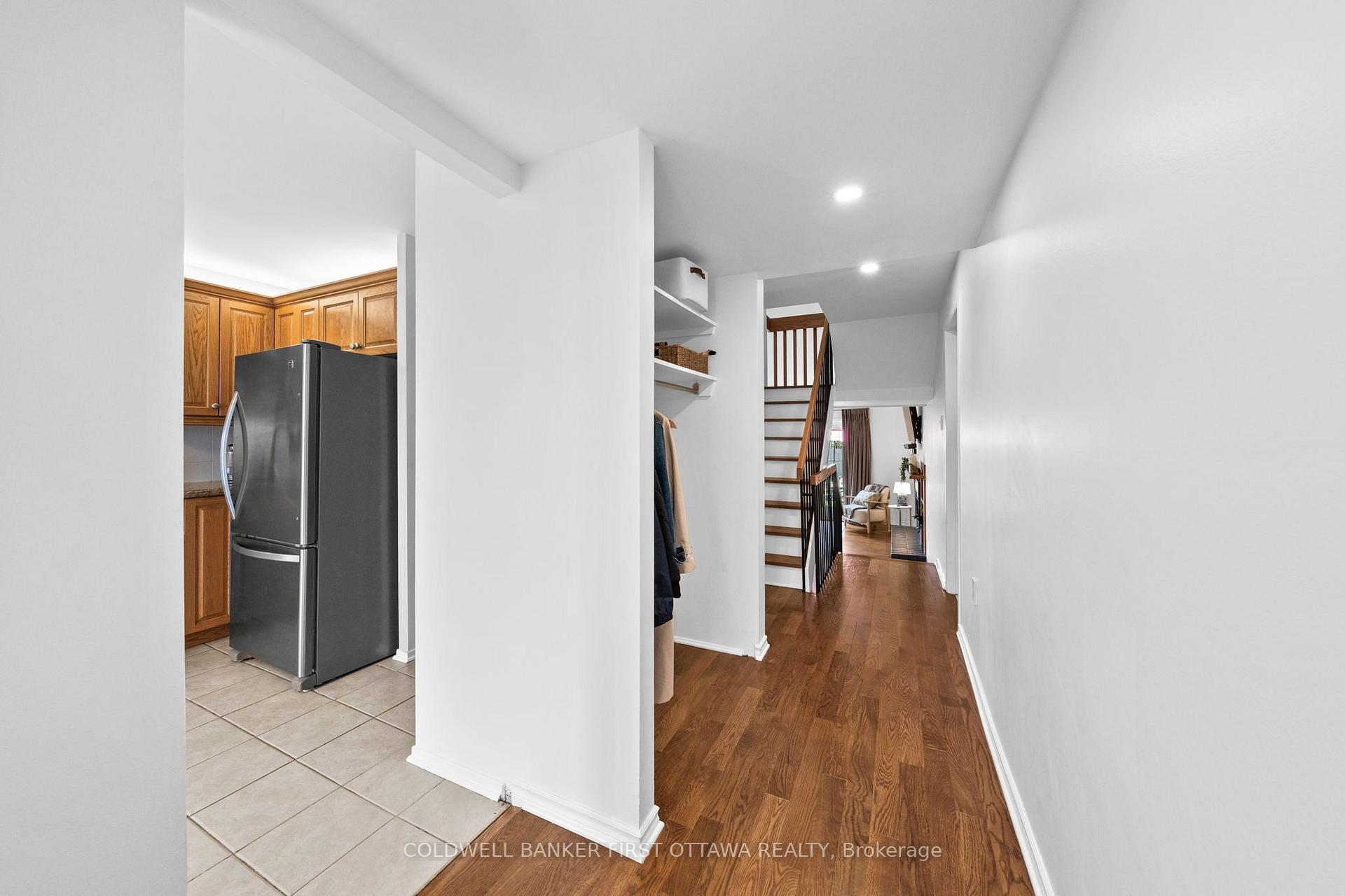 Photo 8 of 34 Melville Drive, Ottawa, Barrhaven - Pheasant Run — HOMEH