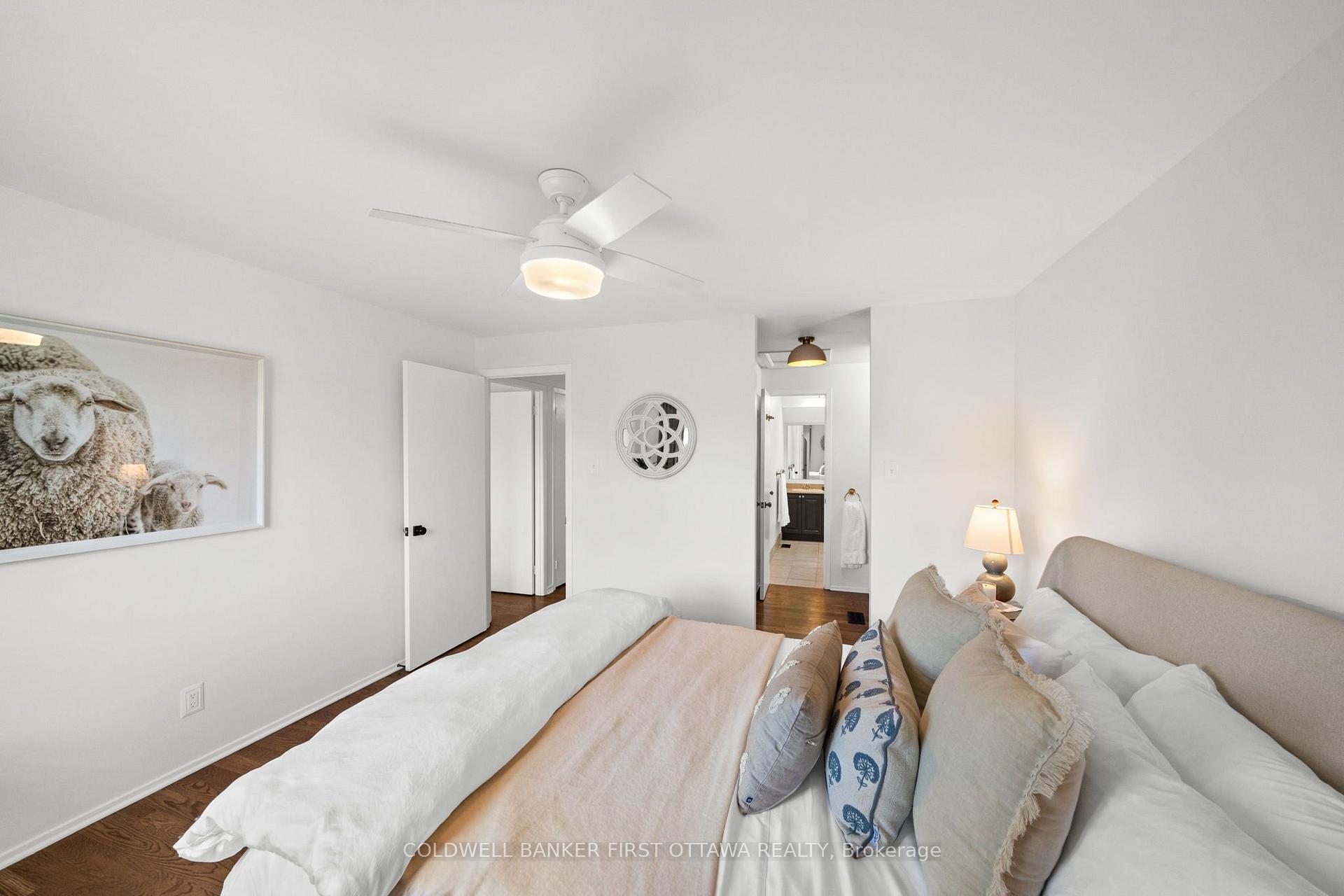 Photo 26 of 34 Melville Drive, Ottawa, Barrhaven - Pheasant Run — HOMEH