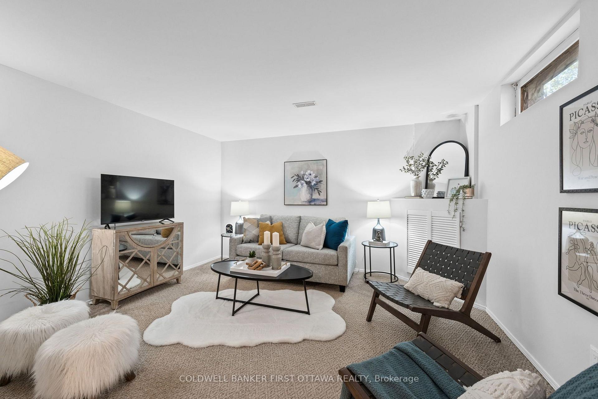 Photo 35 of 34 Melville Drive, Ottawa, Barrhaven - Pheasant Run — HOMEH