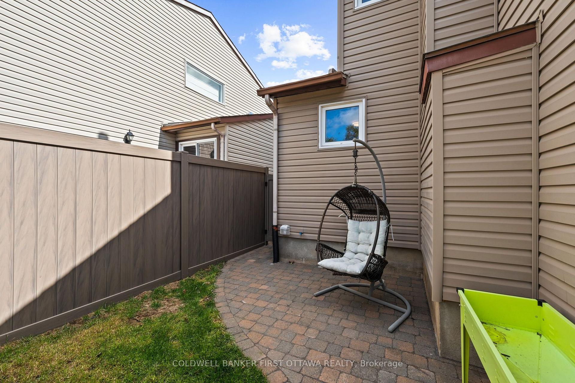Photo 44 of 34 Melville Drive, Ottawa, Barrhaven - Pheasant Run — HOMEH