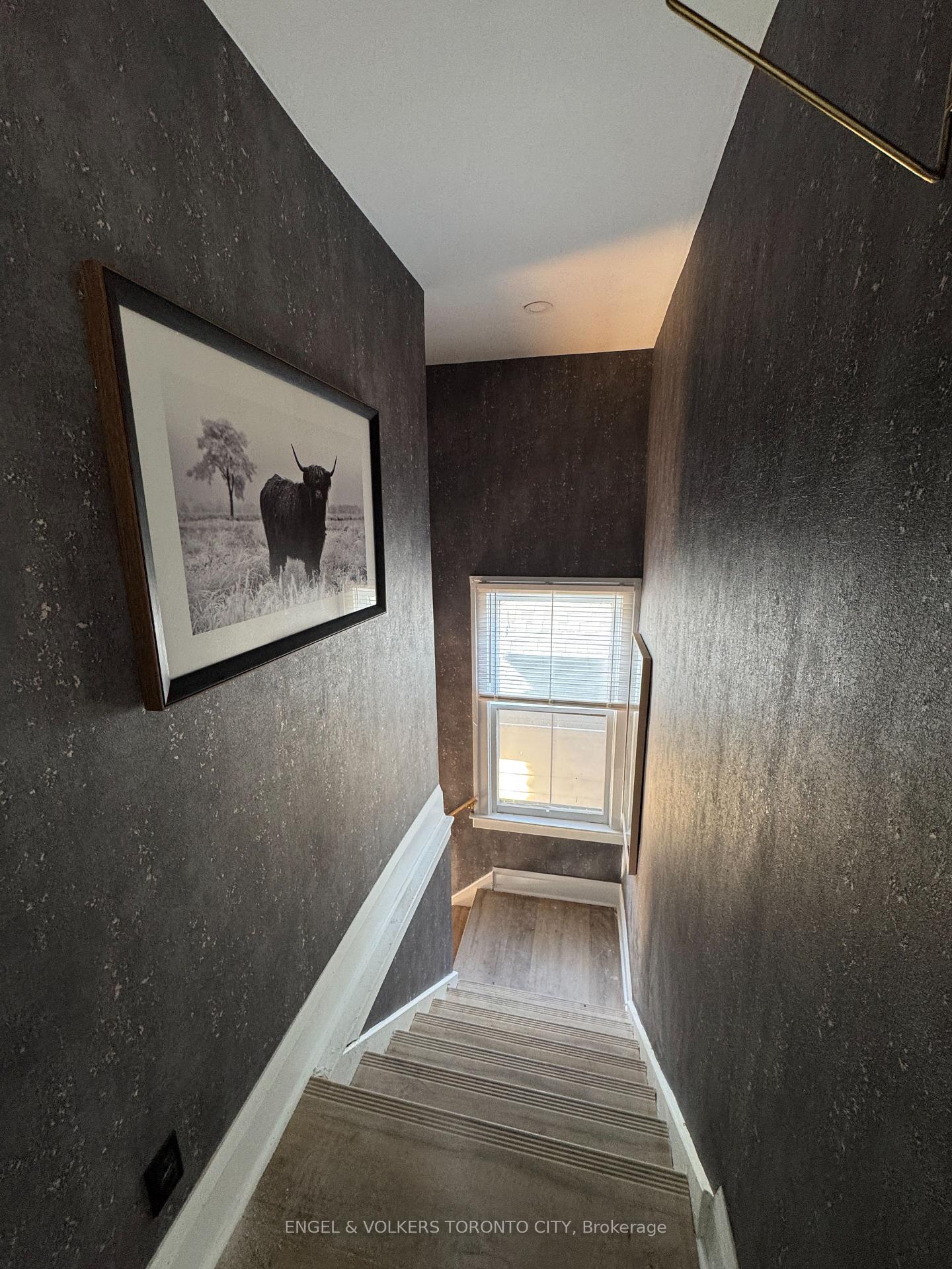 Photo 9 of 792 Pierre Avenue, Windsor — HOMEH