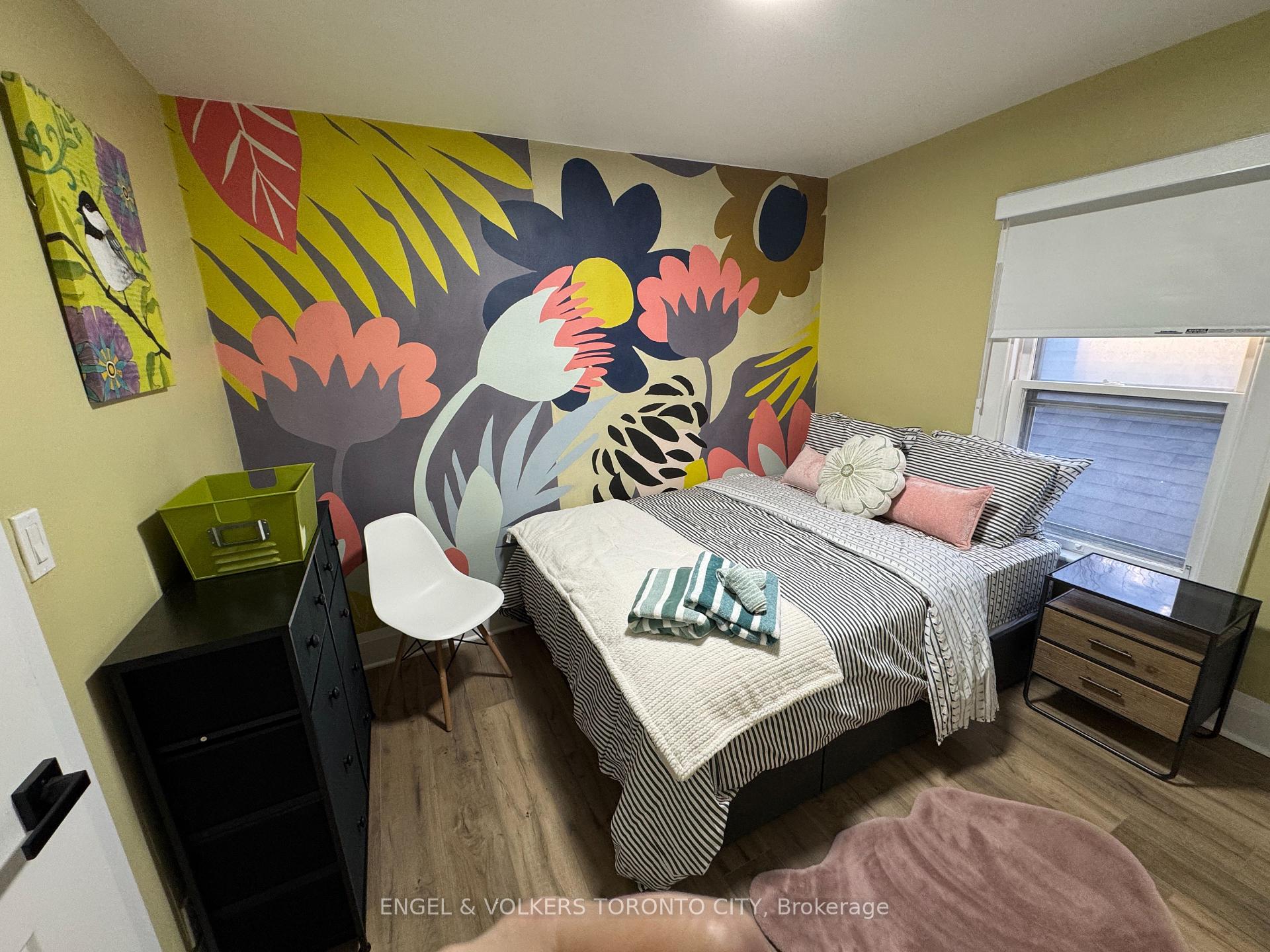 Photo 13 of 792 Pierre Avenue, Windsor — HOMEH