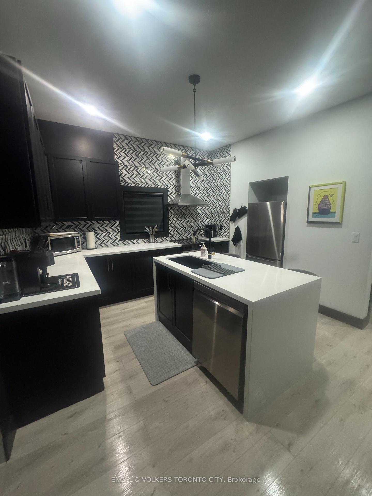 Photo 22 of 792 Pierre Avenue, Windsor — HOMEH