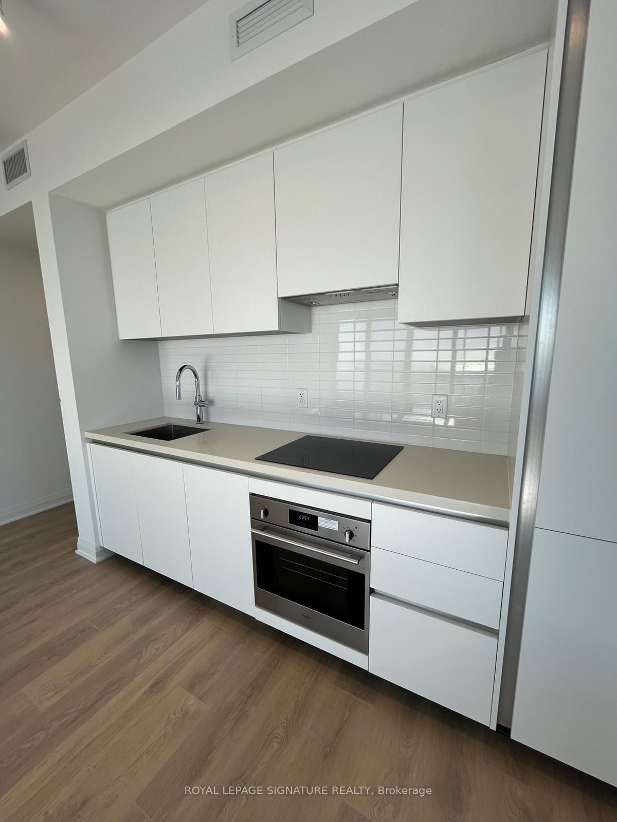 Photo 3 of Unit 5402, 4015 The Exchange, Mississauga, Creditview — HOMEH