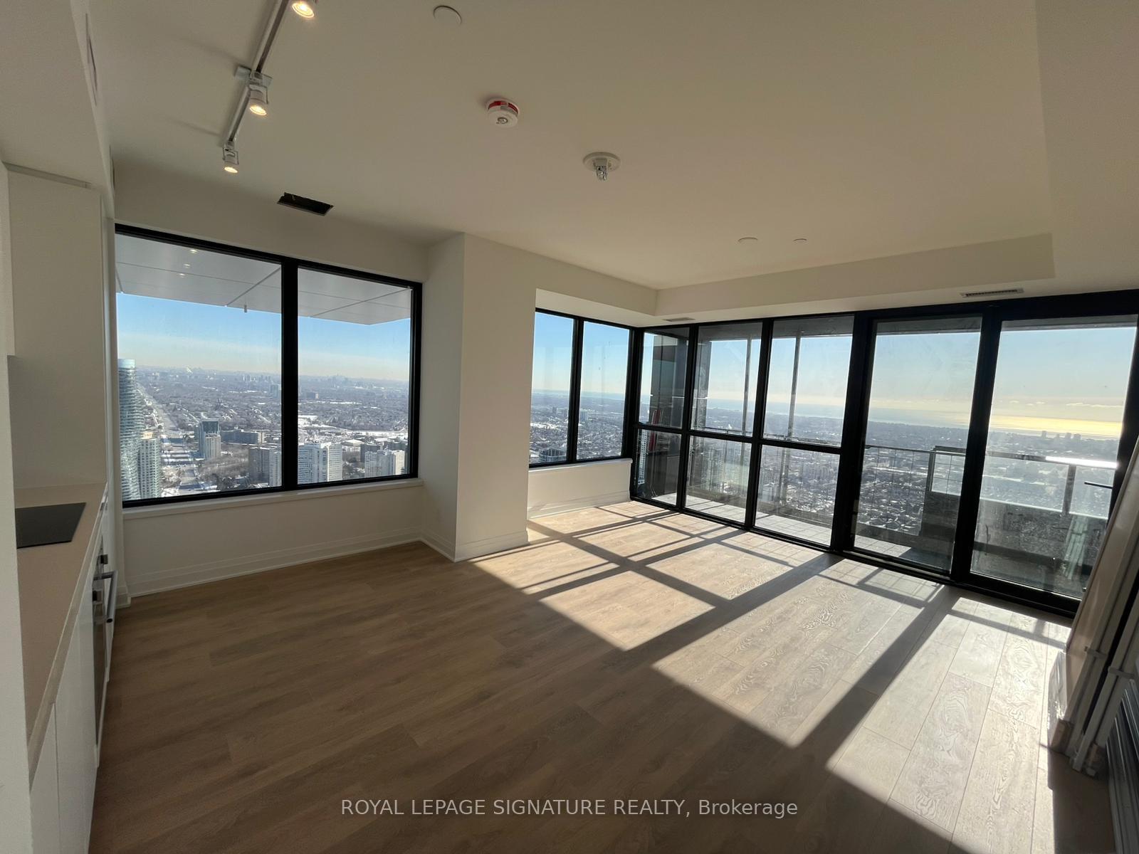 Photo 4 of Unit 5402, 4015 The Exchange, Mississauga, Creditview — HOMEH