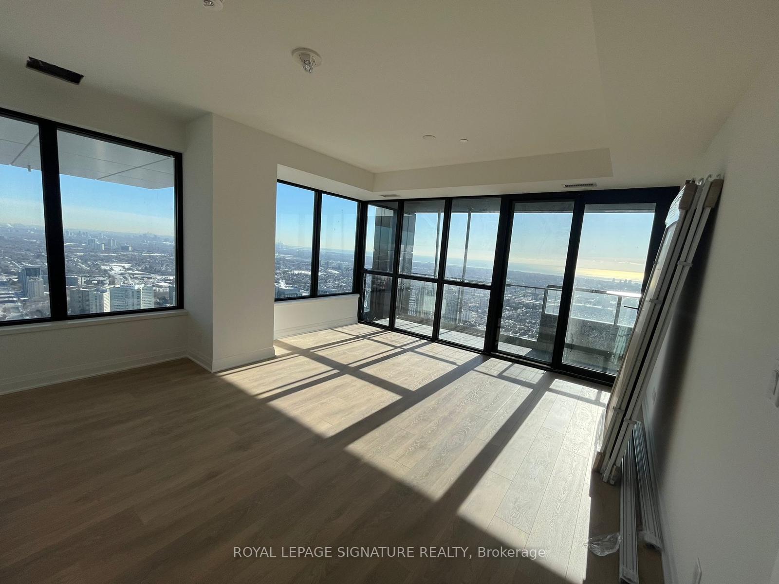 Photo 5 of Unit 5402, 4015 The Exchange, Mississauga, Creditview — HOMEH