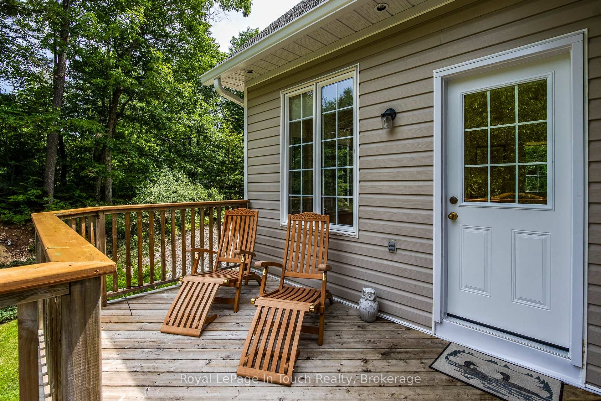 Photo 13 of 8 Woodward Drive, Tiny, Rural Tiny — HOMEH