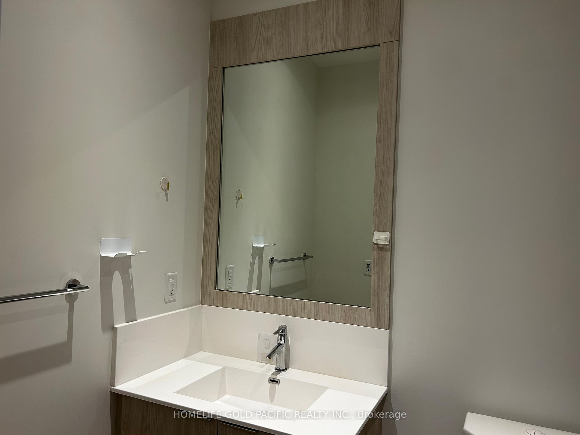 Photo 17 of Unit 559, 25 Adra Grado Way, North York, Bayview Village — HOMEH