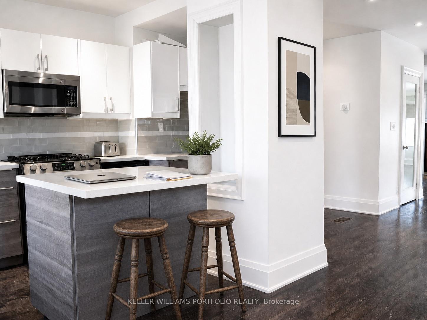 Photo 2 of 71 Chisholm Avenue, Toronto, Woodbine-Lumsden — HOMEH