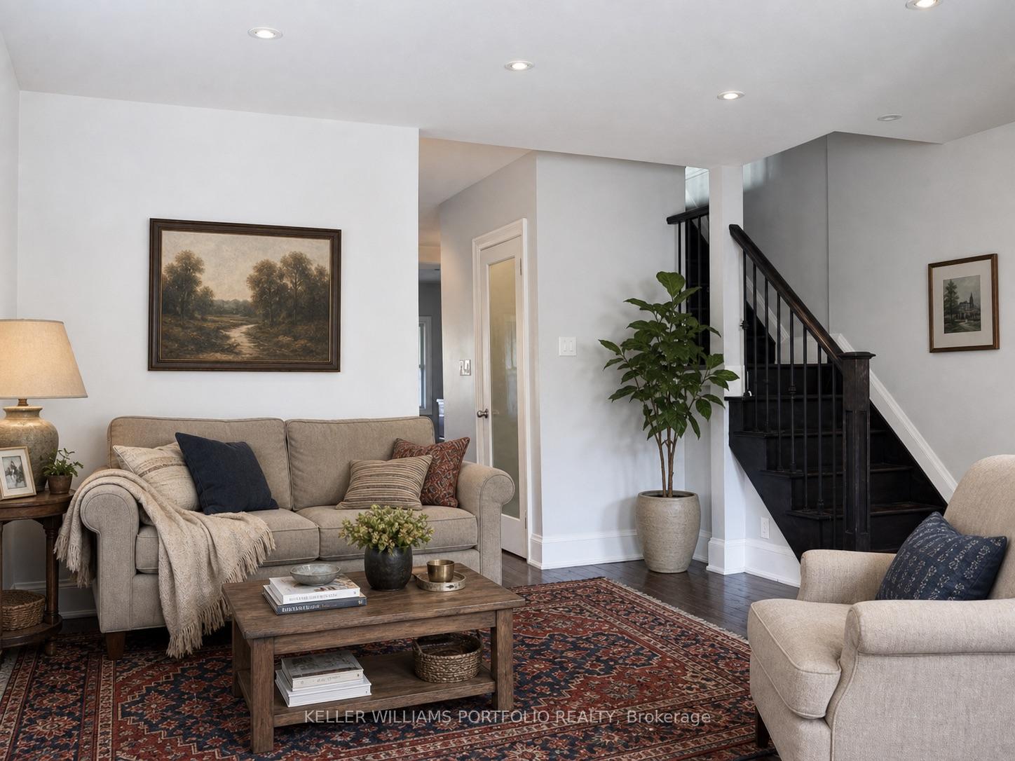 Photo 10 of 71 Chisholm Avenue, Toronto, Woodbine-Lumsden — HOMEH
