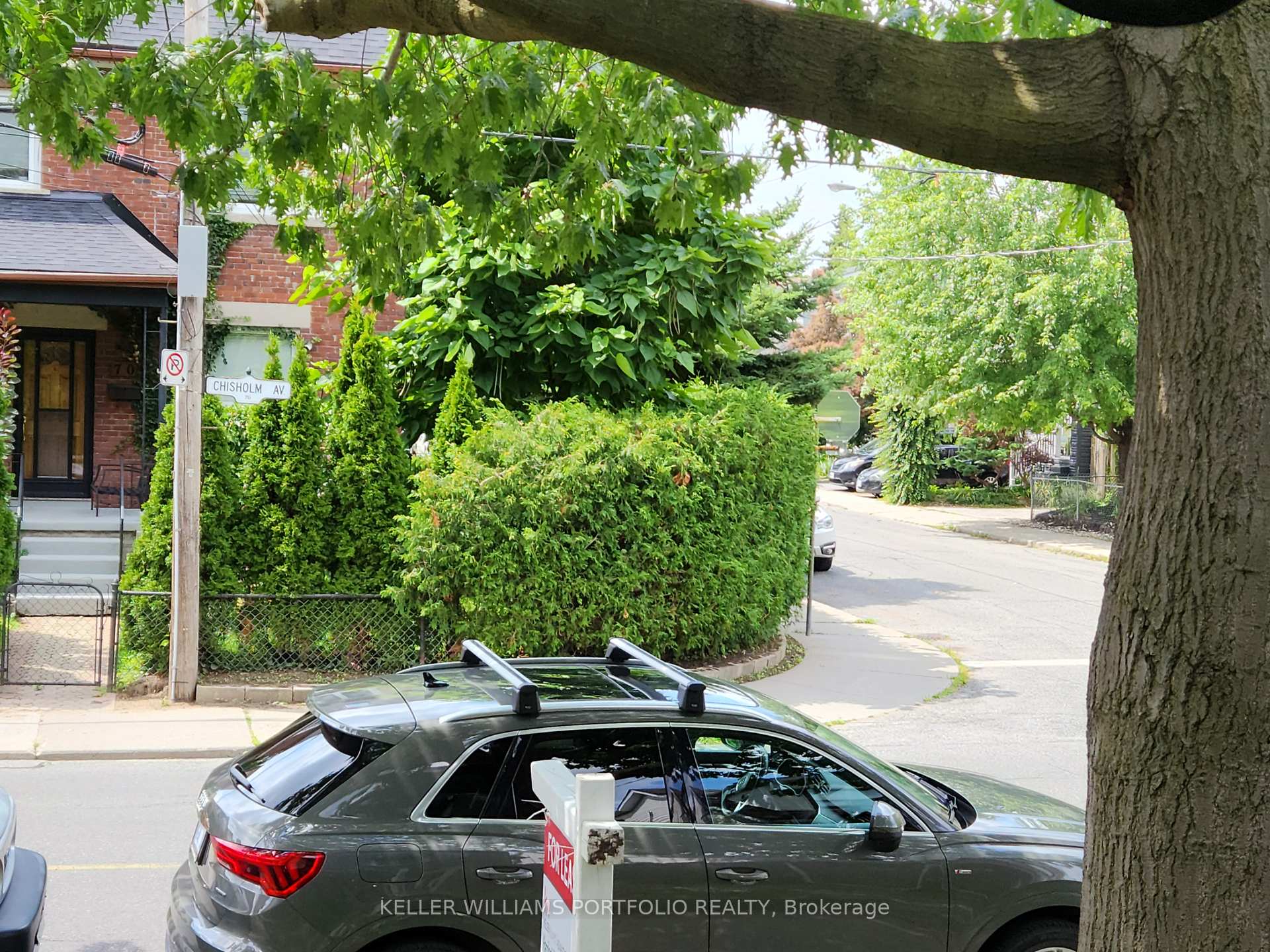 Photo 30 of 71 Chisholm Avenue, Toronto, Woodbine-Lumsden — HOMEH