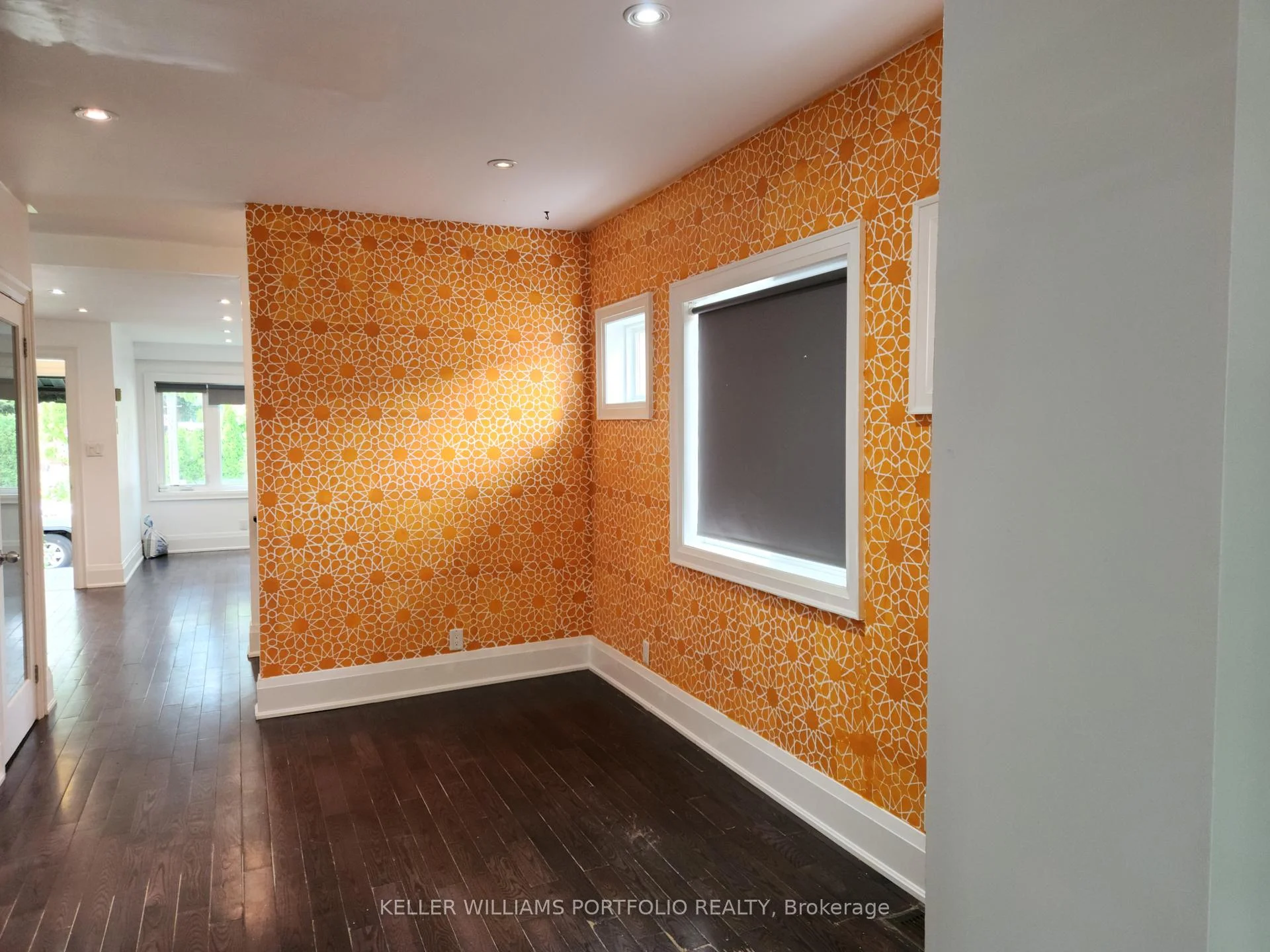 Photo 4 of 71 Chisholm Avenue, Toronto, Woodbine-Lumsden — HOMEH