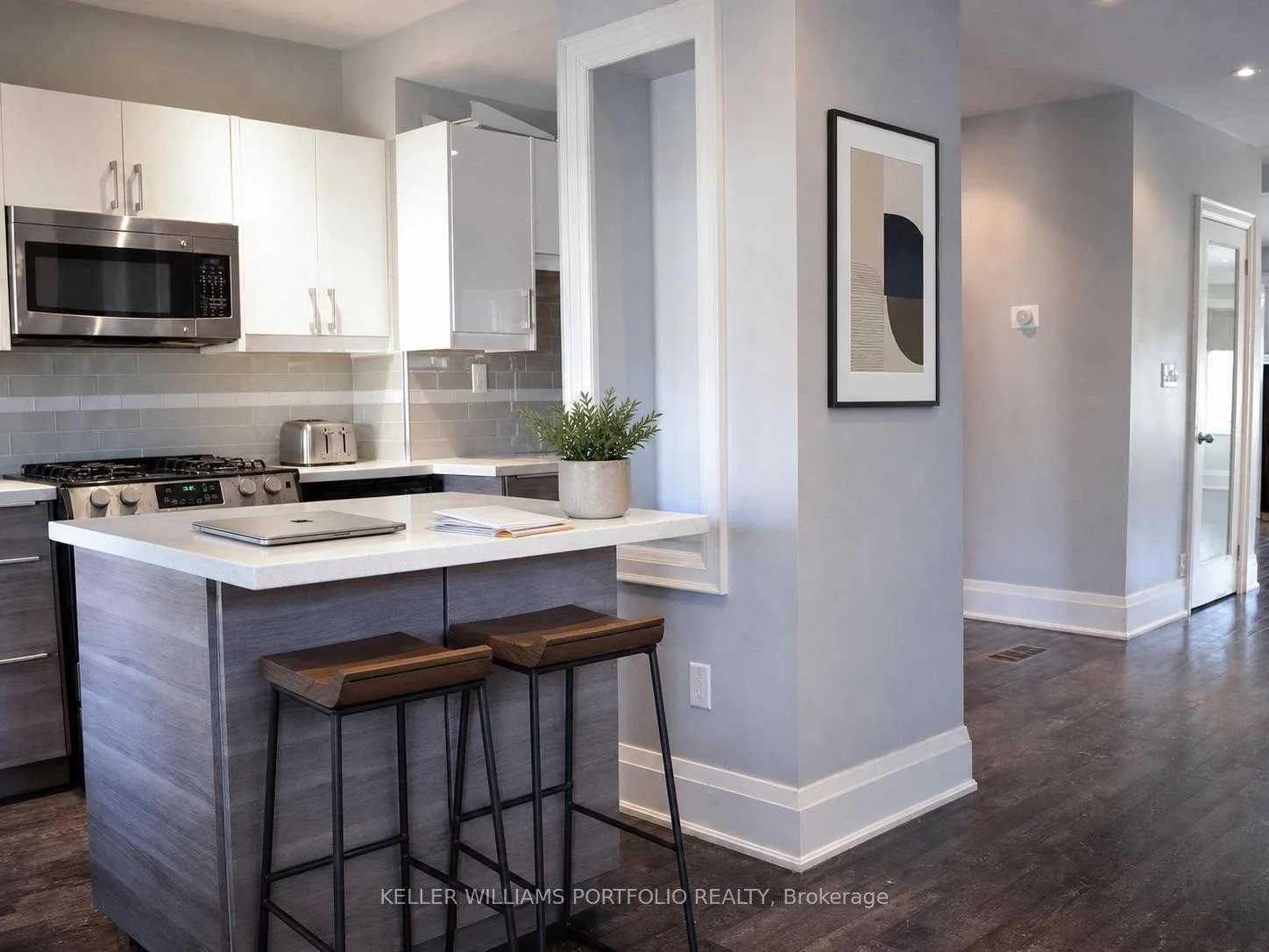 Photo 6 of 71 Chisholm Avenue, Toronto, Woodbine-Lumsden — HOMEH