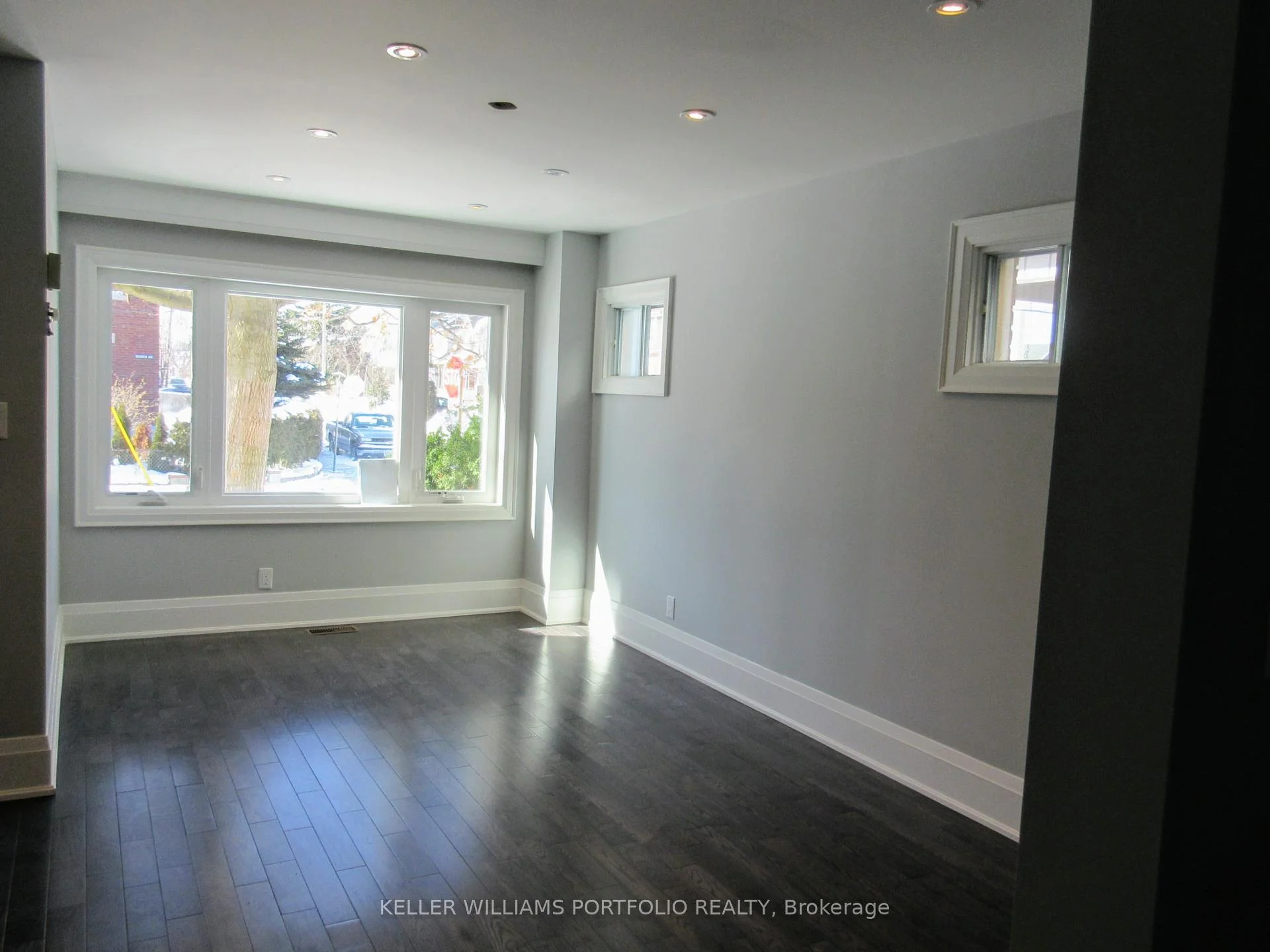 Photo 15 of 71 Chisholm Avenue, Toronto, Woodbine-Lumsden — HOMEH