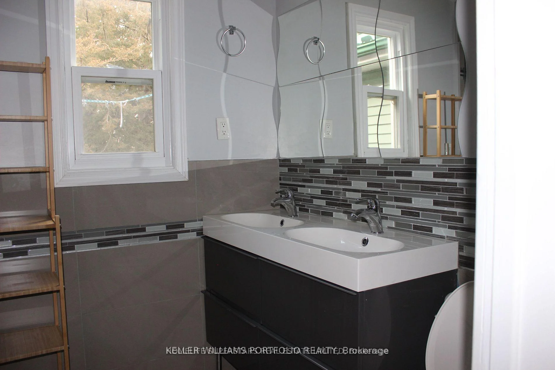 Photo 23 of 71 Chisholm Avenue, Toronto, Woodbine-Lumsden — HOMEH