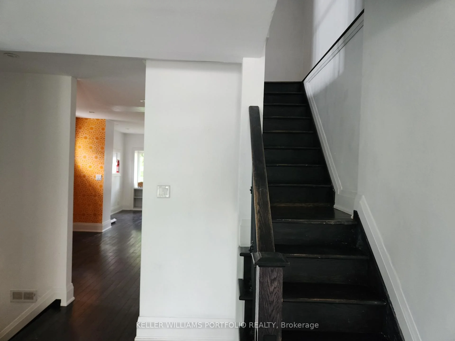 Photo 33 of 71 Chisholm Avenue, Toronto, Woodbine-Lumsden — HOMEH