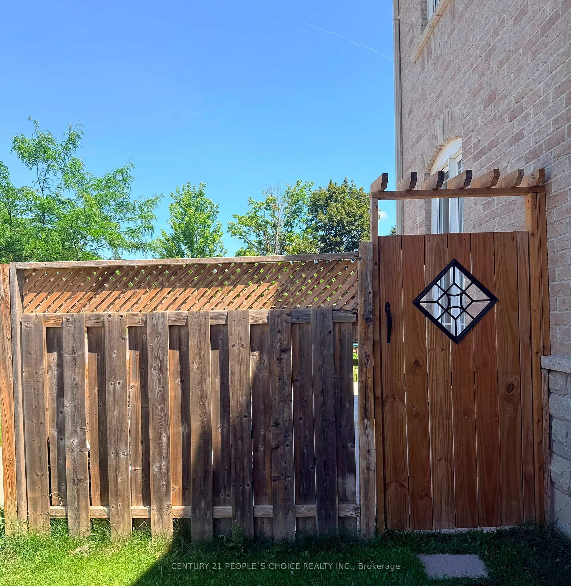 Photo 3 of Unit Bsmt, 1761 Western Crescent, Oshawa, Samac — HOMEH