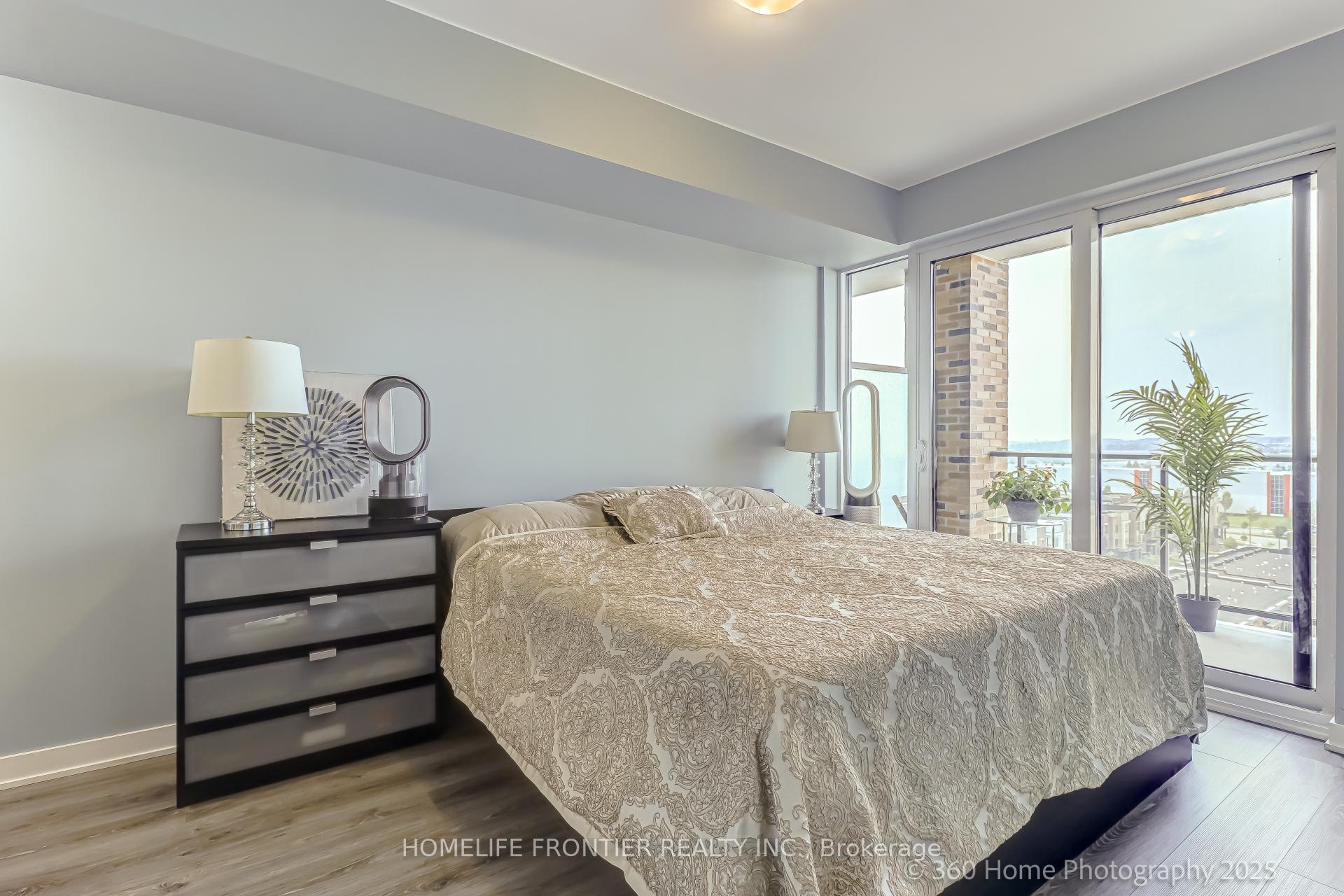 Photo 6 of Unit 904, 100 Eagle Rock Way W, Vaughan, Maple — HOMEH