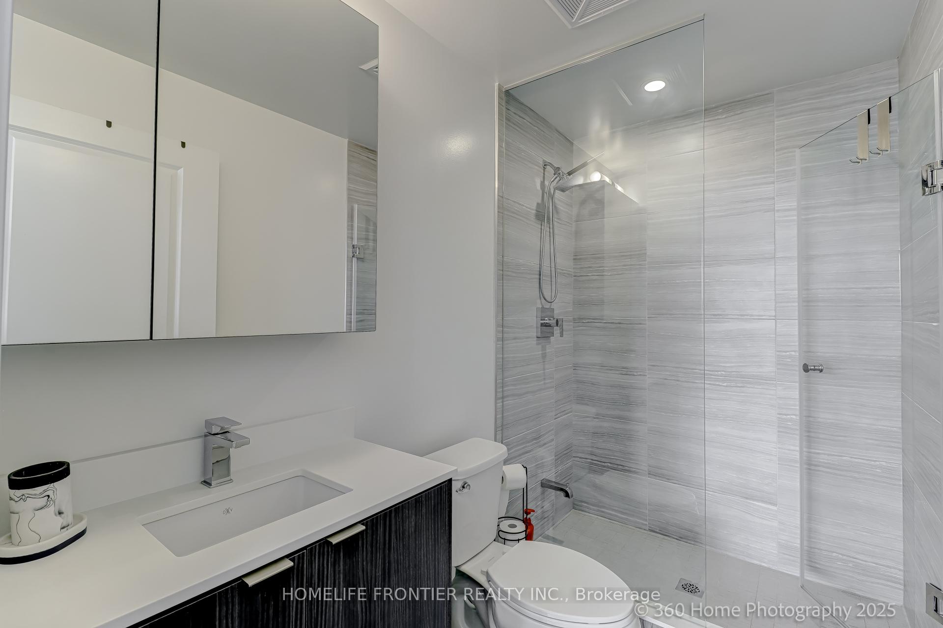 Photo 7 of Unit 904, 100 Eagle Rock Way W, Vaughan, Maple — HOMEH