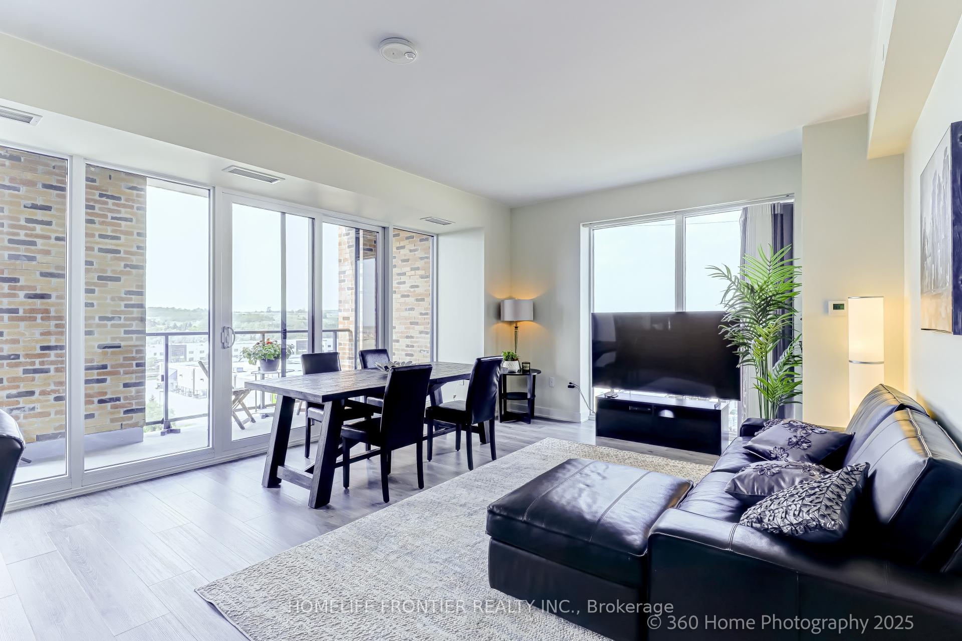 Photo 11 of Unit 904, 100 Eagle Rock Way W, Vaughan, Maple — HOMEH