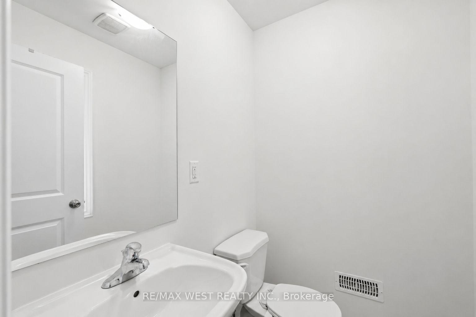 Photo 17 of 55 Holyrood Crescent, Vaughan, Kleinburg — HOMEH
