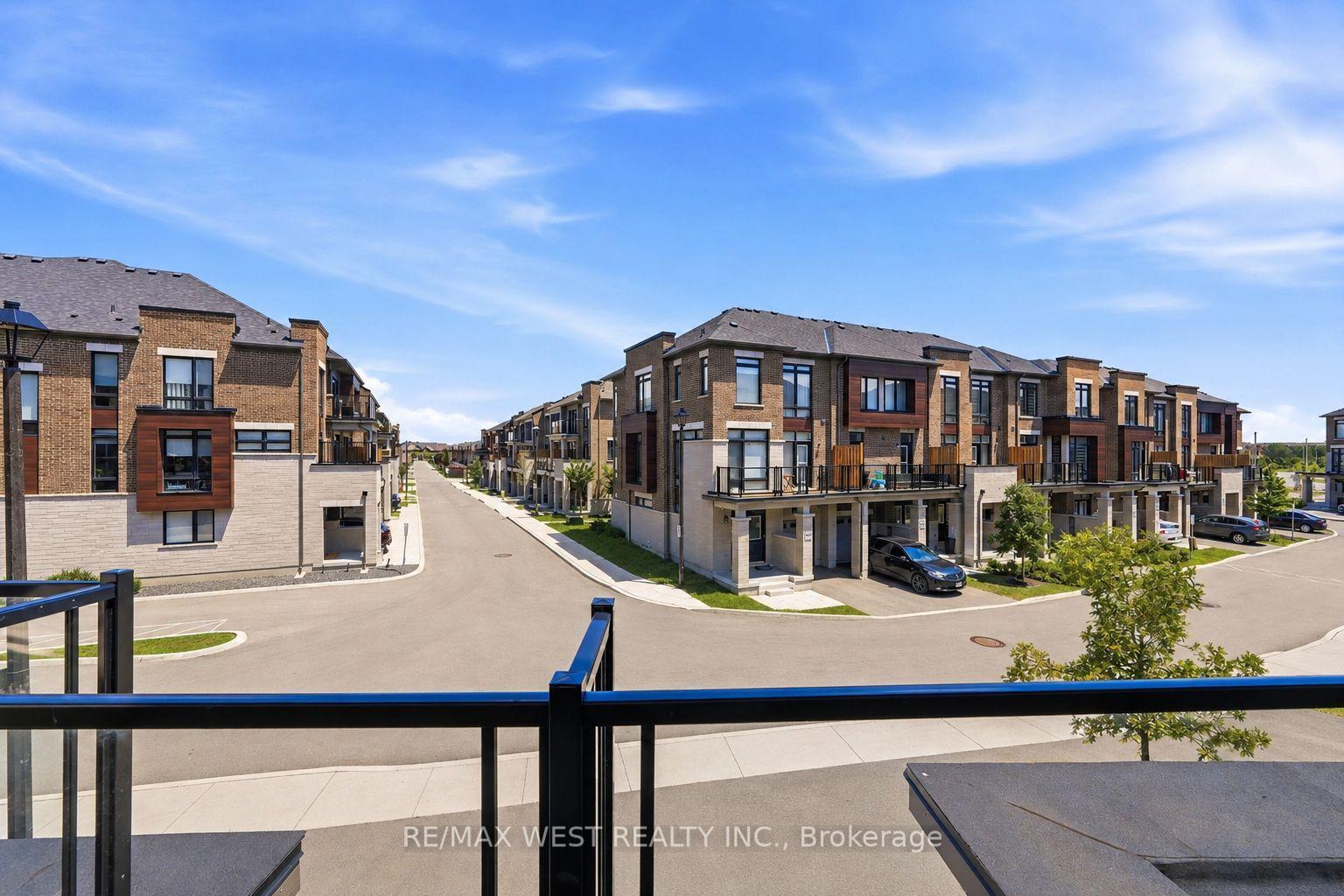 Photo 29 of 55 Holyrood Crescent, Vaughan, Kleinburg — HOMEH