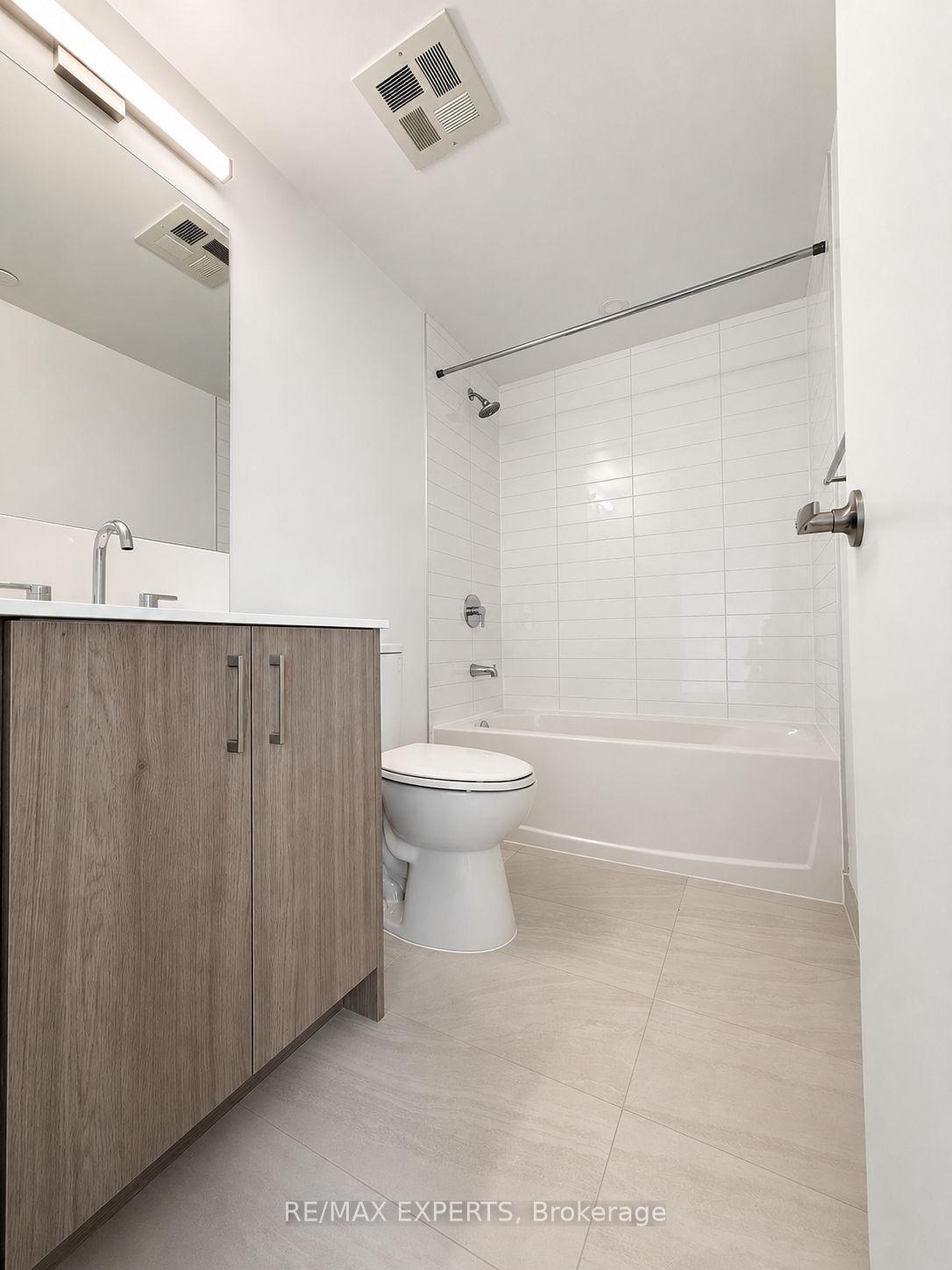 Photo 17 of Unit 921, 4010 Eglinton Avenue W, Etobicoke, Humber Heights — HOMEH