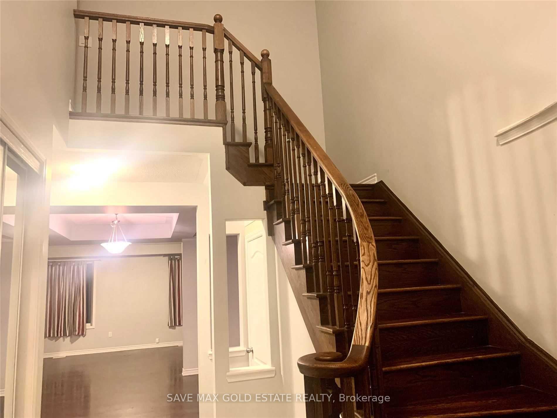 Photo 3 of Unit Upper, 9 Troyer Street, Brampton, Northwest Brampton — HOMEH