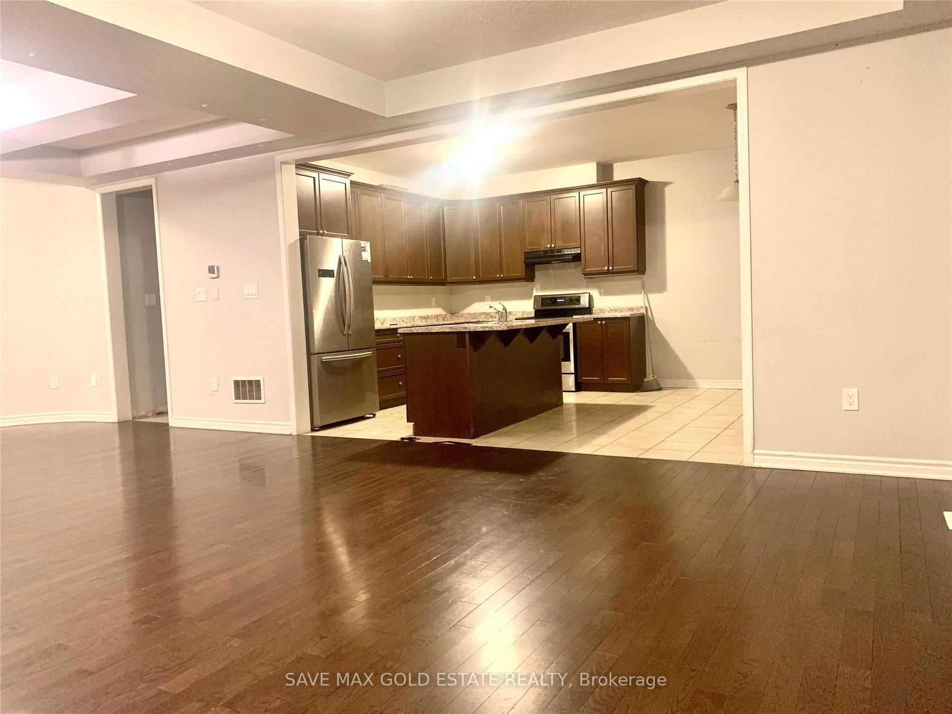 Photo 10 of Unit Upper, 9 Troyer Street, Brampton, Northwest Brampton — HOMEH