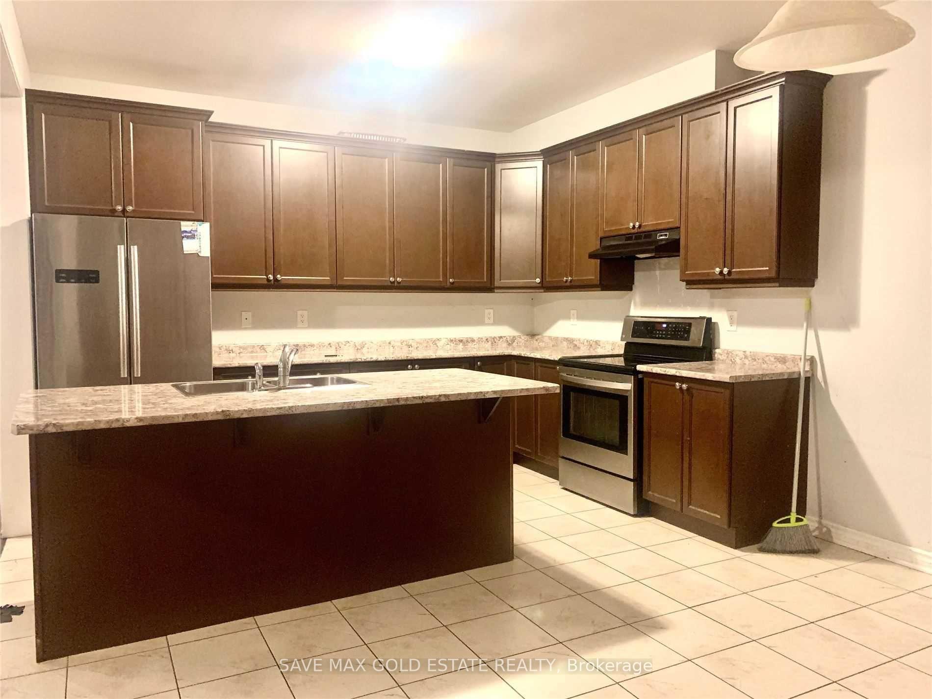 Photo 12 of Unit Upper, 9 Troyer Street, Brampton, Northwest Brampton — HOMEH