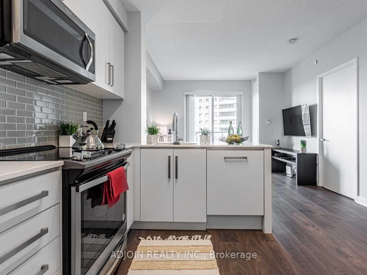 Front of Unit 612, 5180 Yonge Street