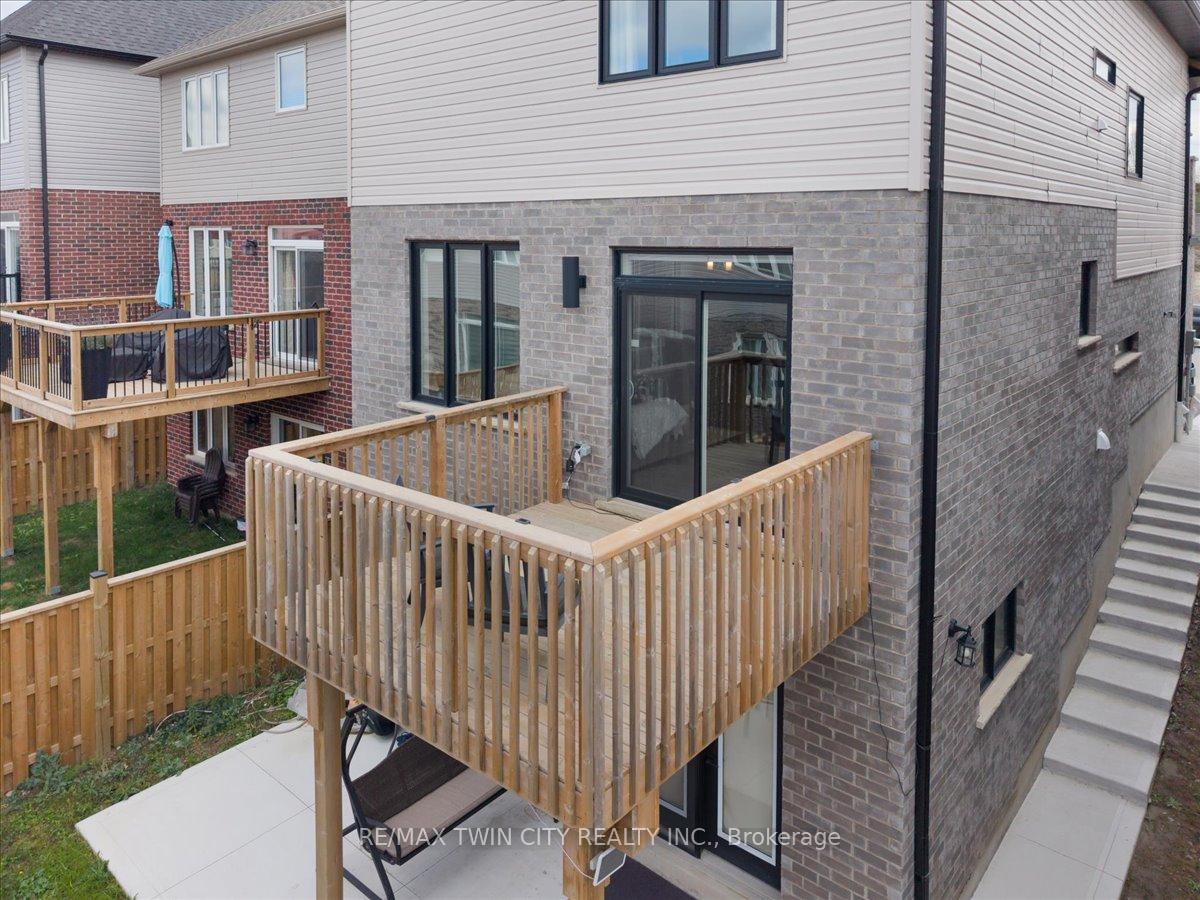 Photo 18 of 657 Benninger Drive, Kitchener, Brigadoon — HOMEH