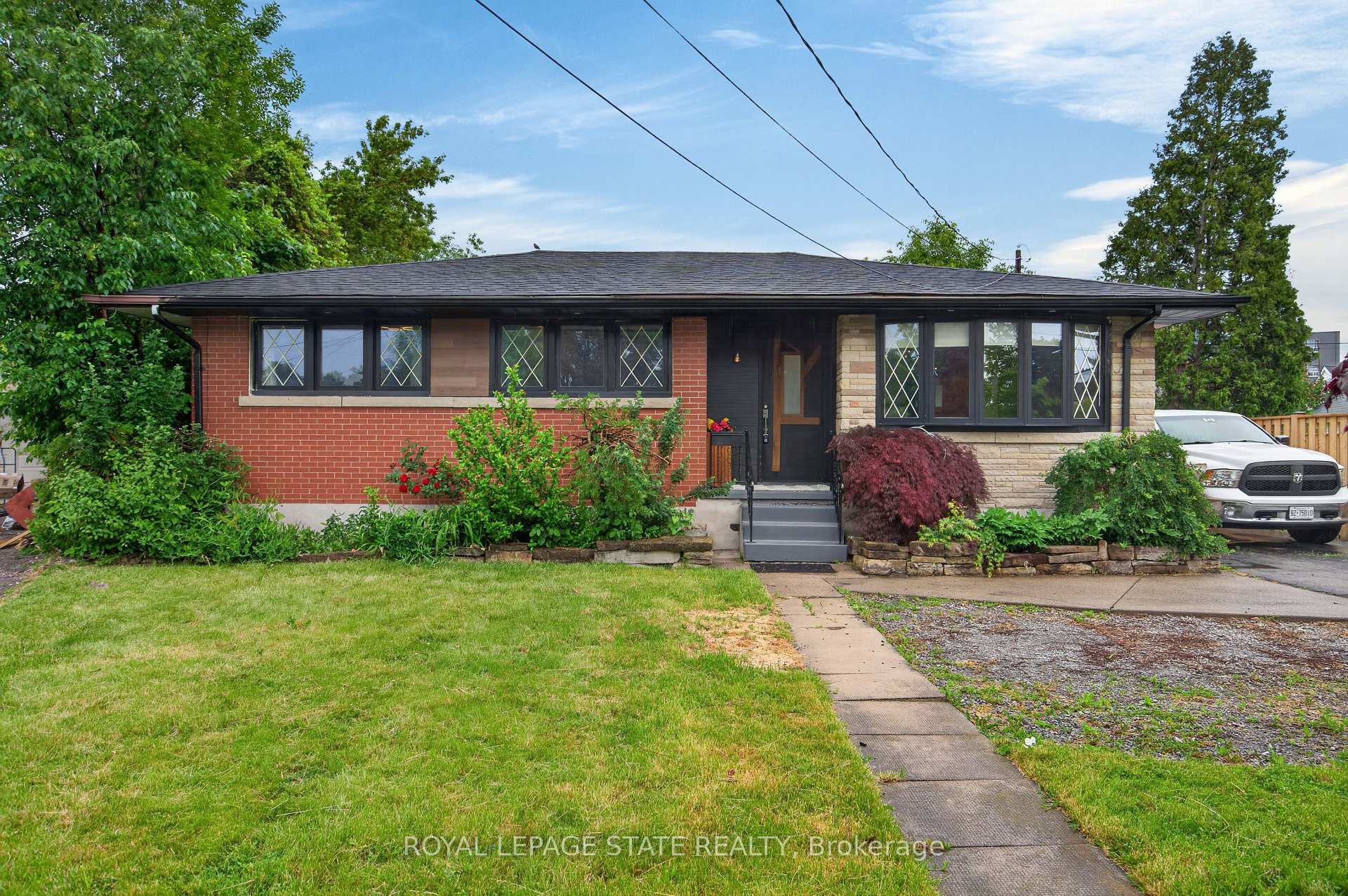 Photo 1 of 33 Kenwood Crescent, Hamilton, Huntington — HOMEH
