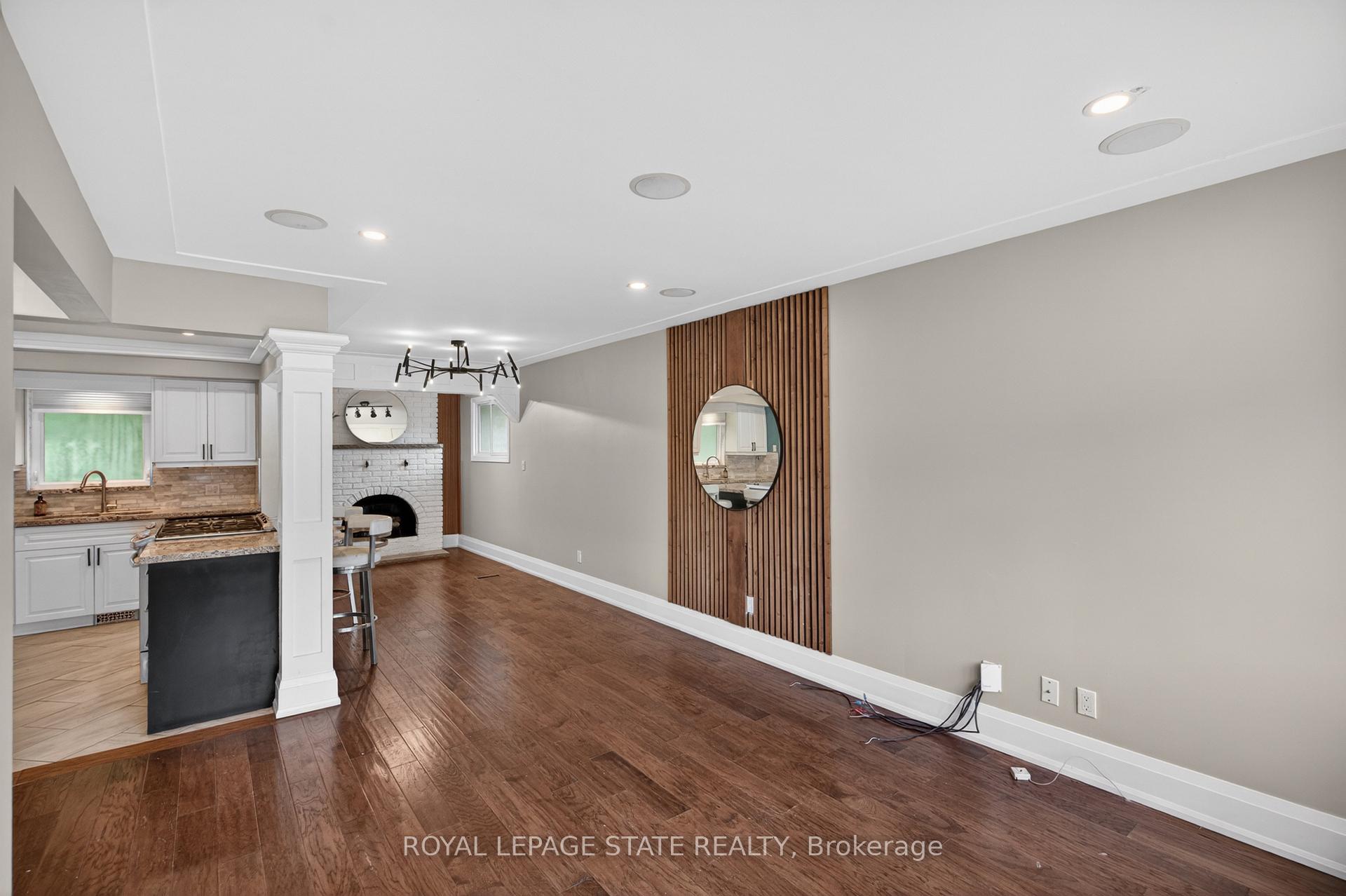 Photo 5 of 33 Kenwood Crescent, Hamilton, Huntington — HOMEH