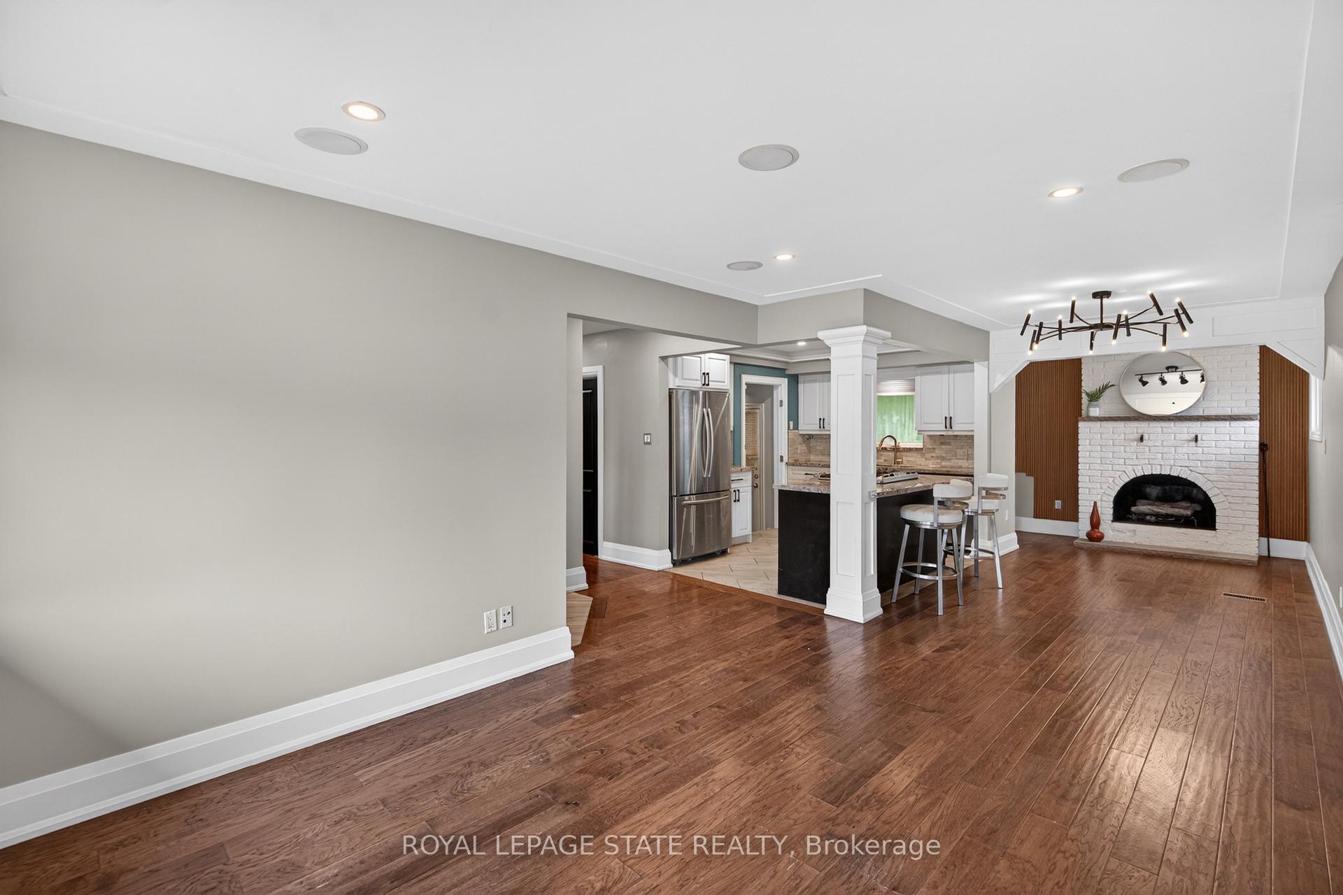 Photo 6 of 33 Kenwood Crescent, Hamilton, Huntington — HOMEH