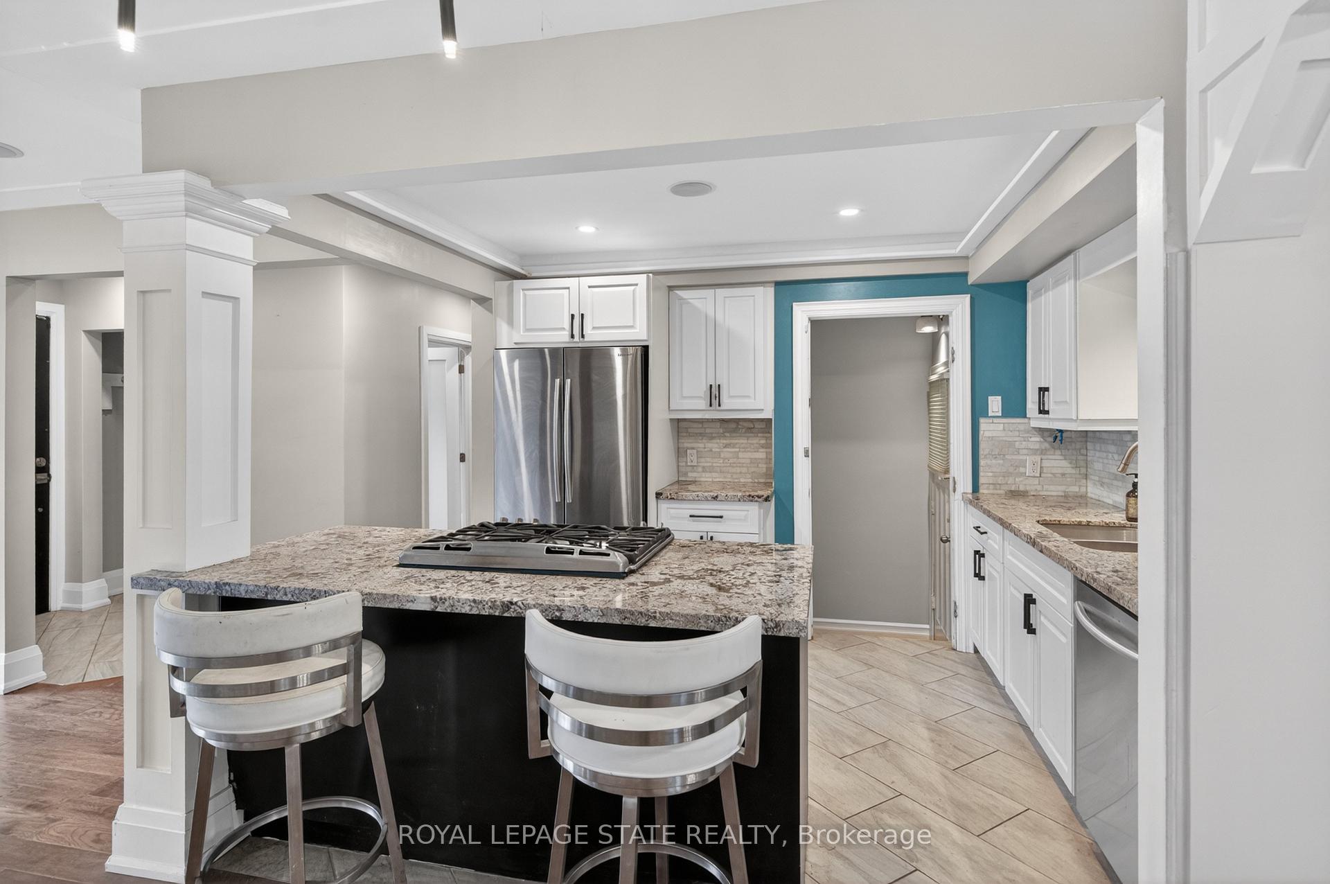 Photo 13 of 33 Kenwood Crescent, Hamilton, Huntington — HOMEH