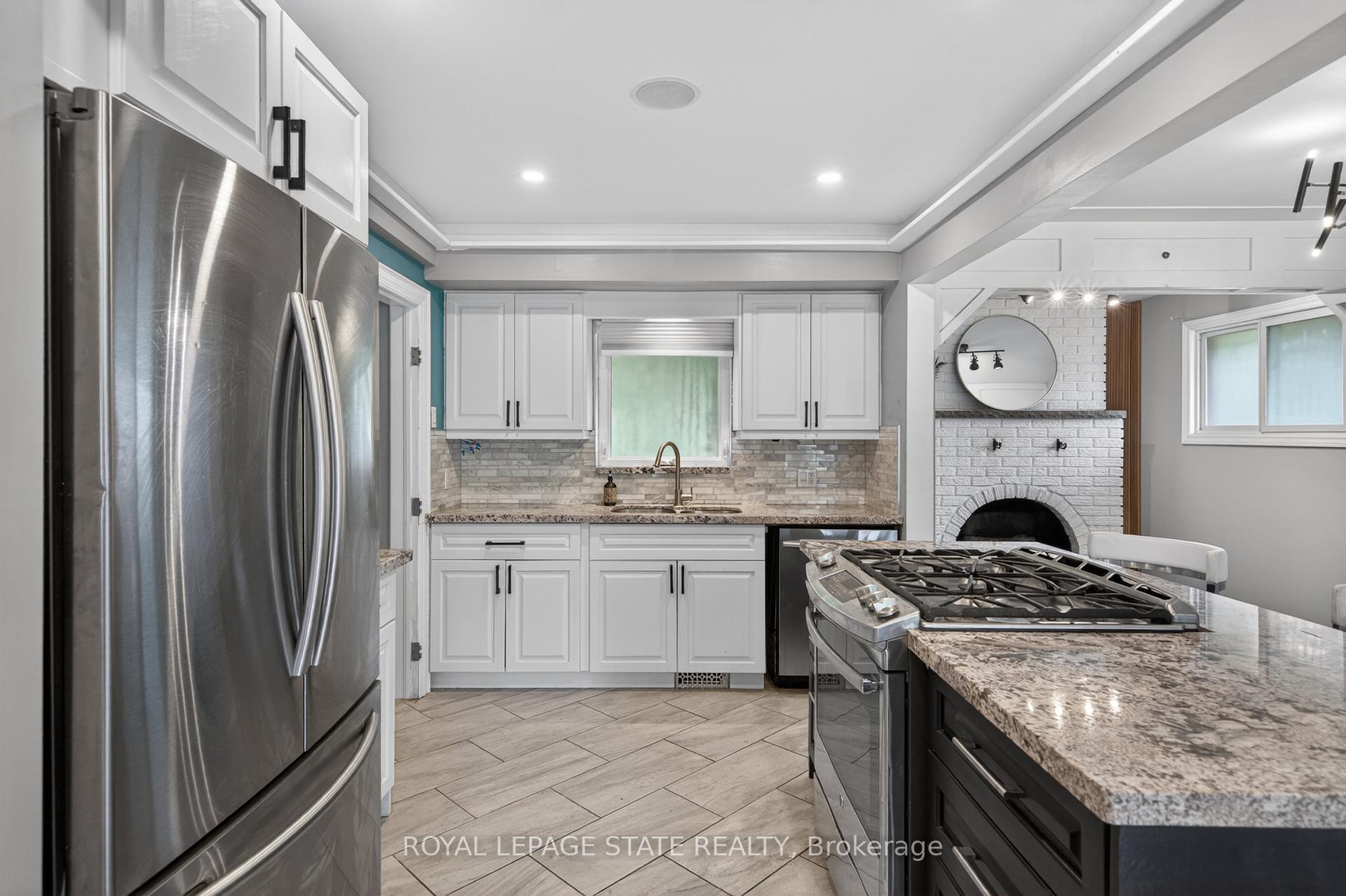 Photo 15 of 33 Kenwood Crescent, Hamilton, Huntington — HOMEH