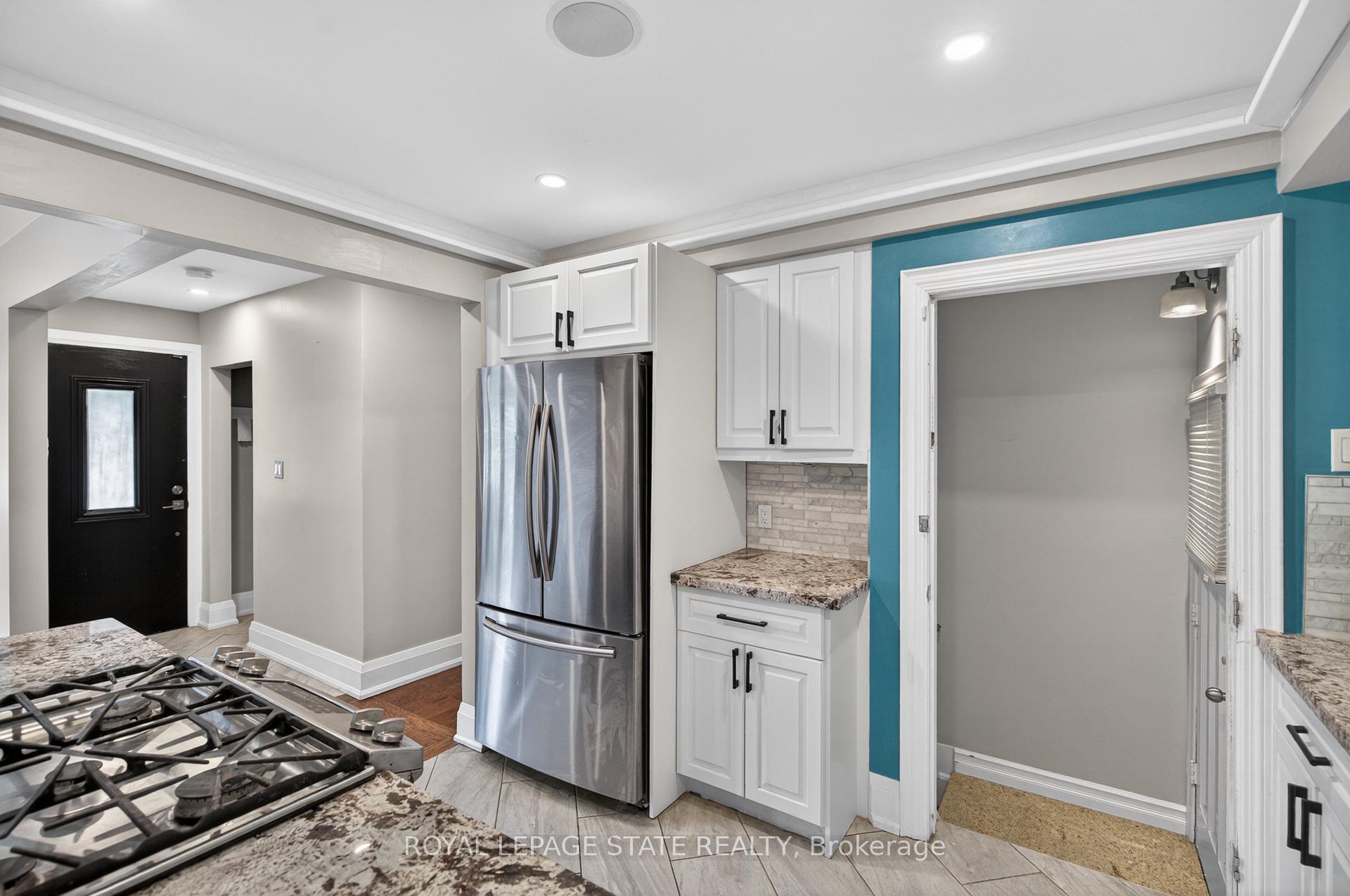 Photo 18 of 33 Kenwood Crescent, Hamilton, Huntington — HOMEH