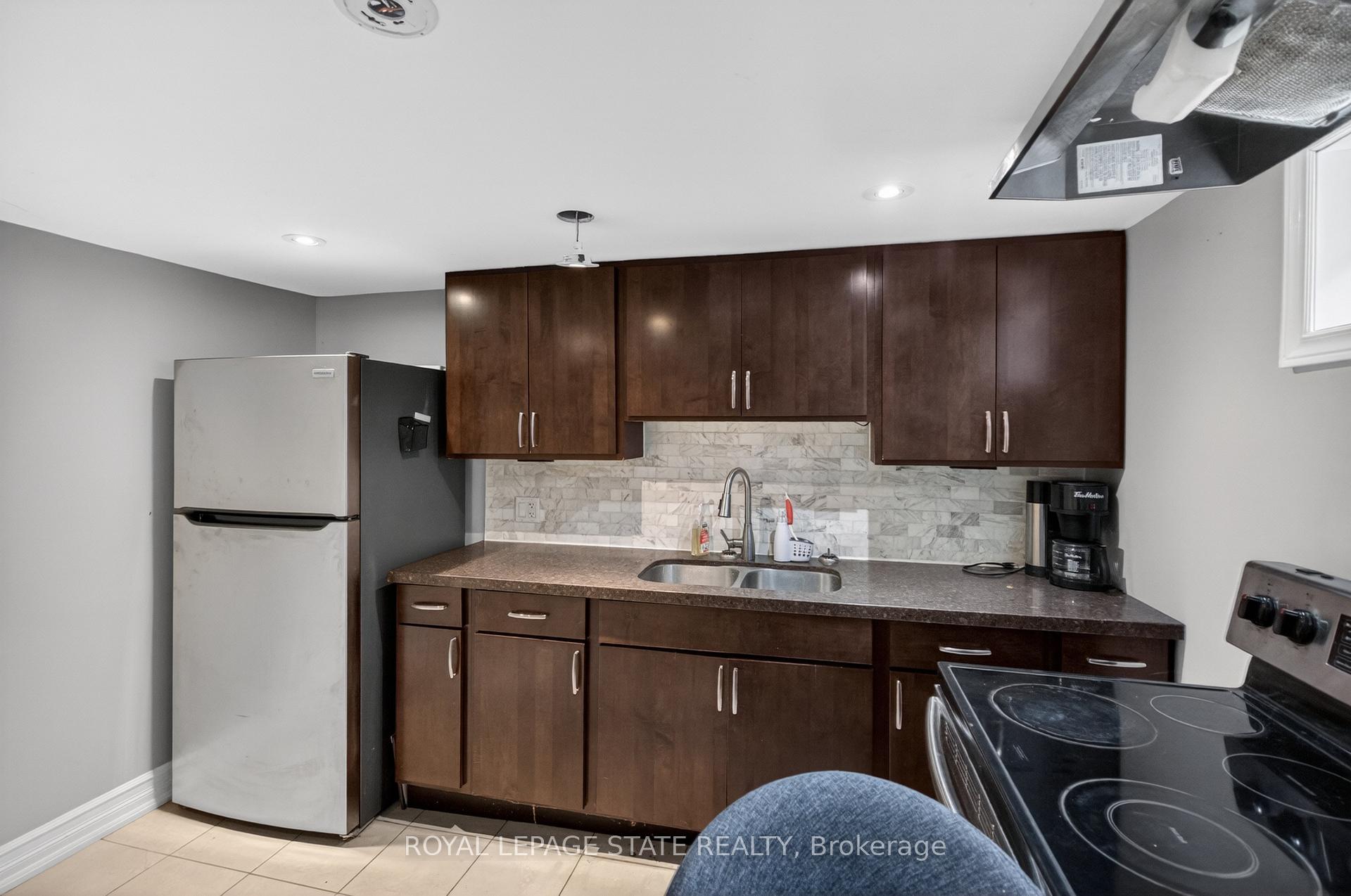 Photo 26 of 33 Kenwood Crescent, Hamilton, Huntington — HOMEH
