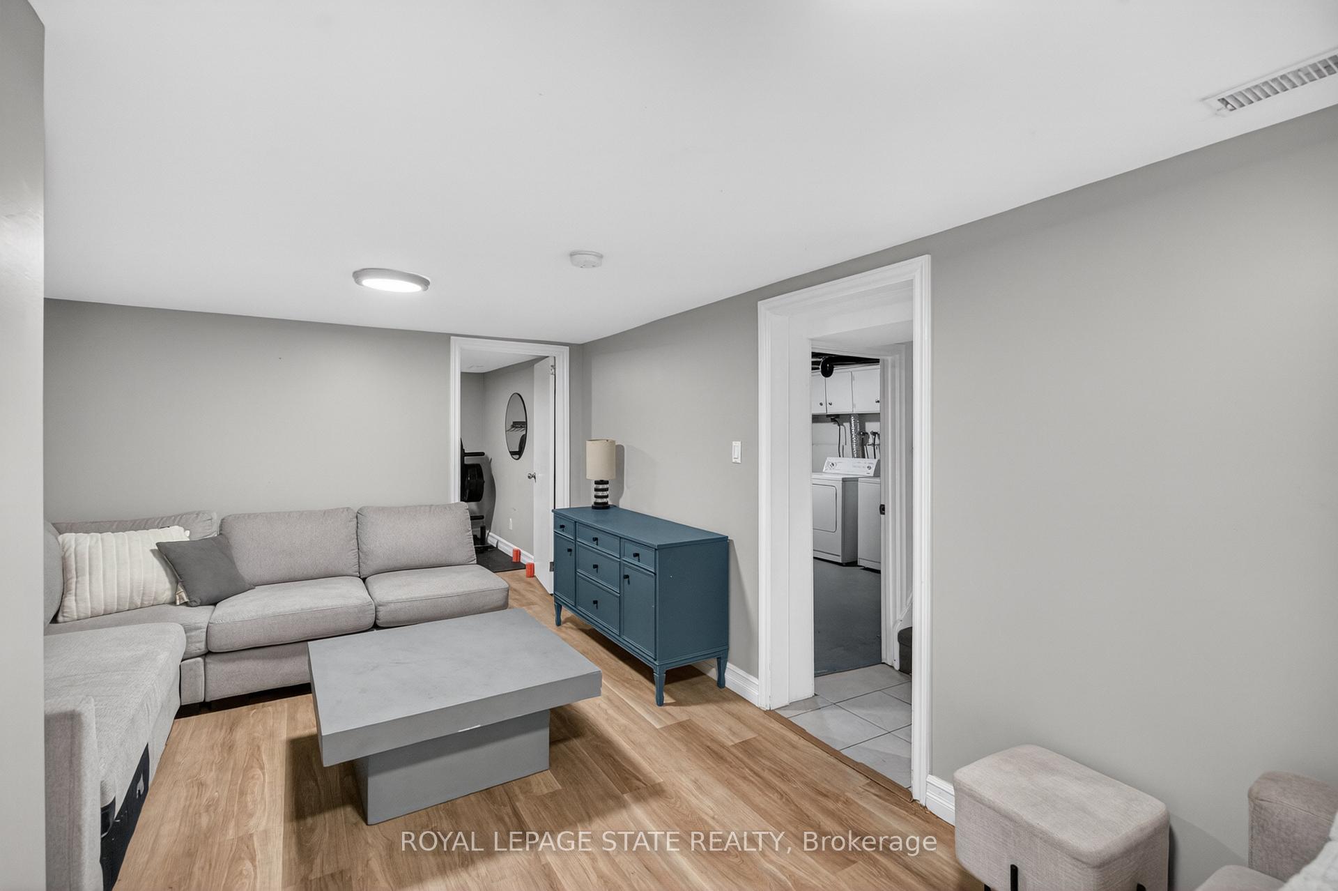 Photo 27 of 33 Kenwood Crescent, Hamilton, Huntington — HOMEH