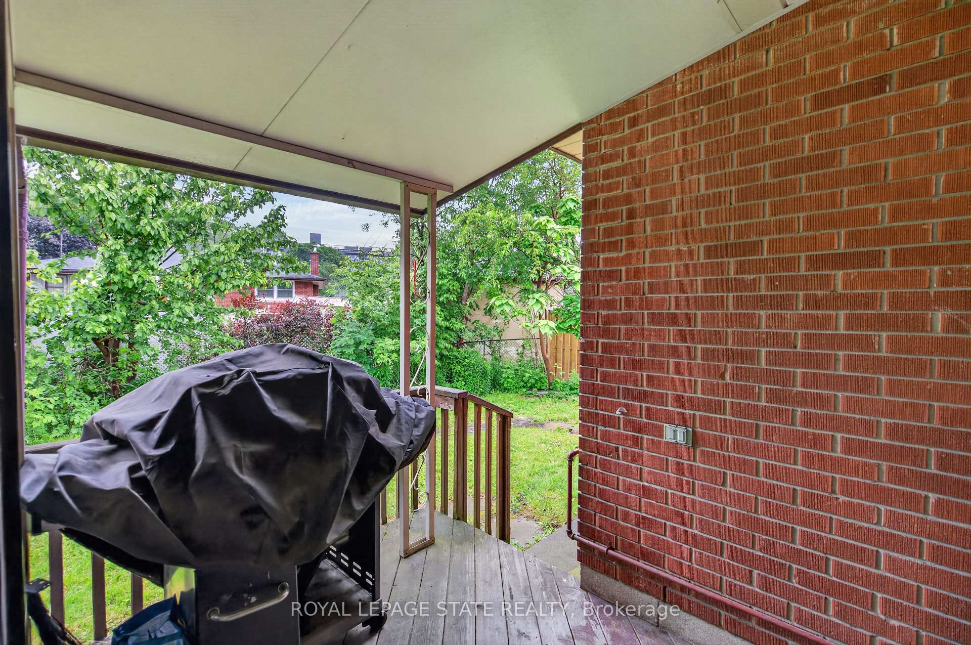 Photo 34 of 33 Kenwood Crescent, Hamilton, Huntington — HOMEH