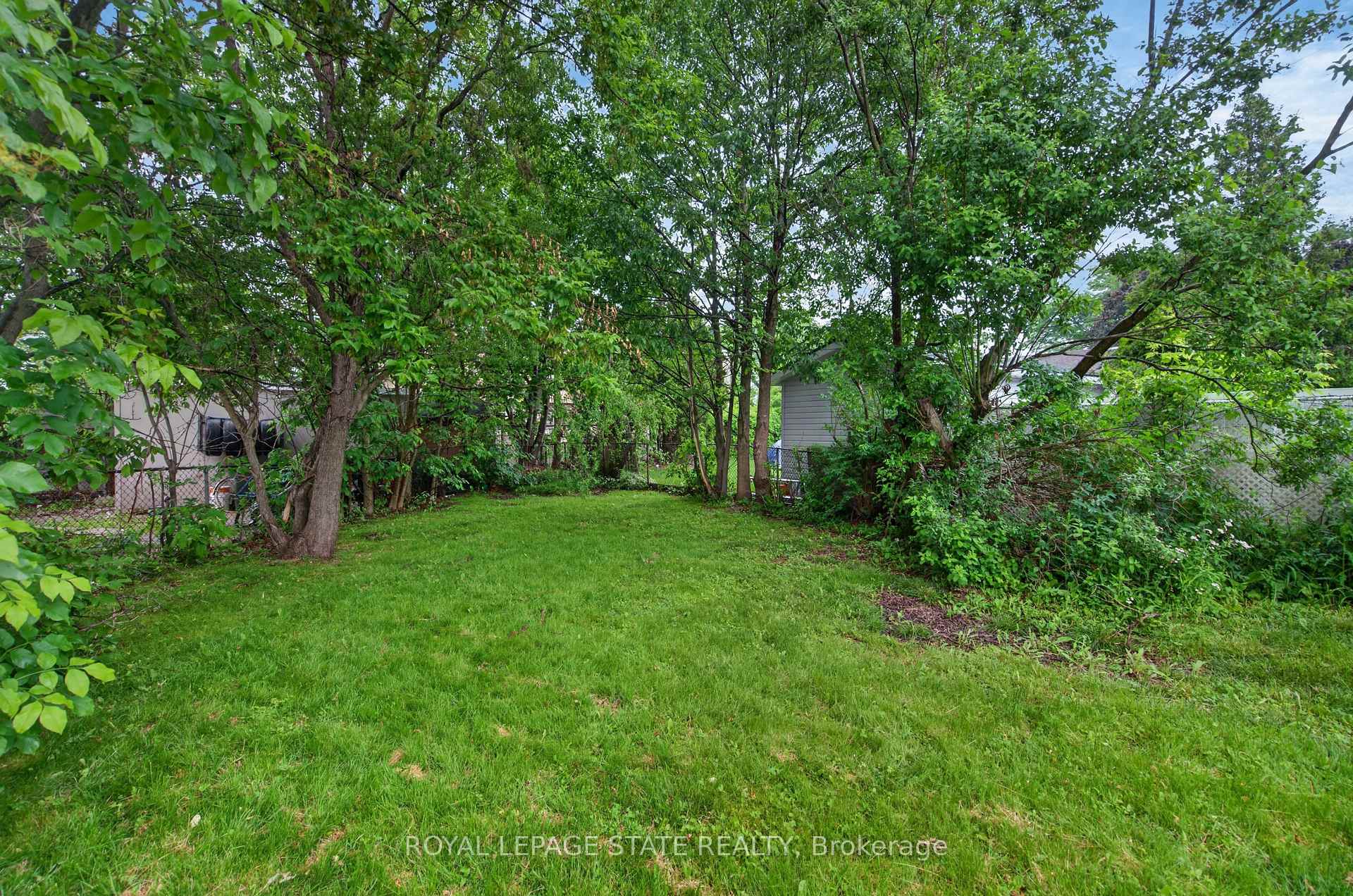 Photo 37 of 33 Kenwood Crescent, Hamilton, Huntington — HOMEH