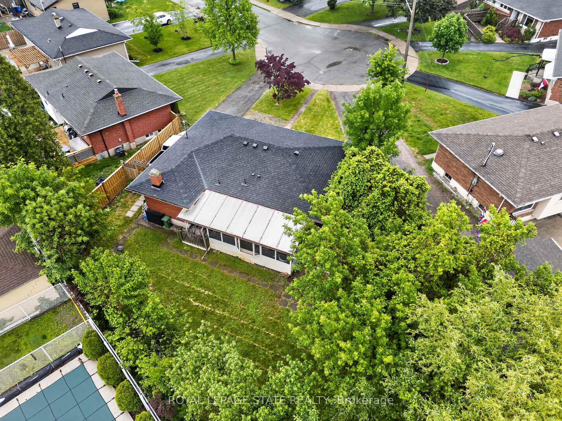 Photo 40 of 33 Kenwood Crescent, Hamilton, Huntington — HOMEH