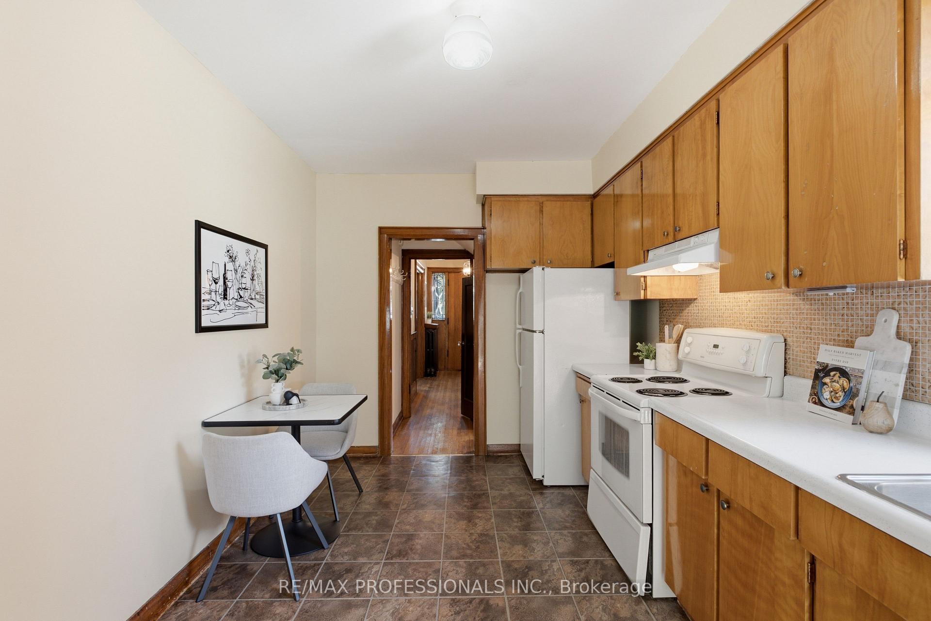 Photo 16 of 45 Glendonwynne Road, Toronto, High Park North — HOMEH